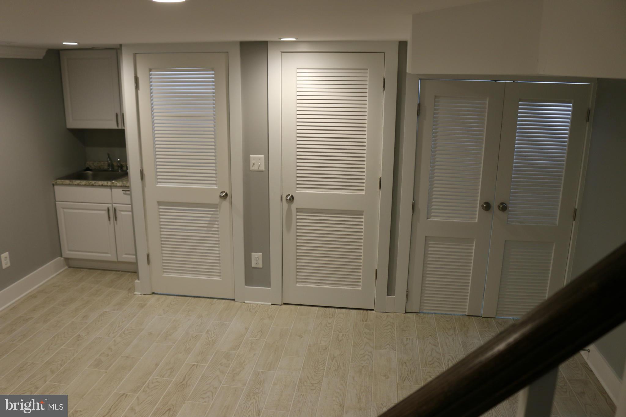 WARWICK VILLAGE - Residential