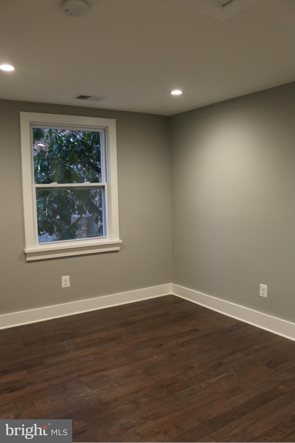 WARWICK VILLAGE - Residential