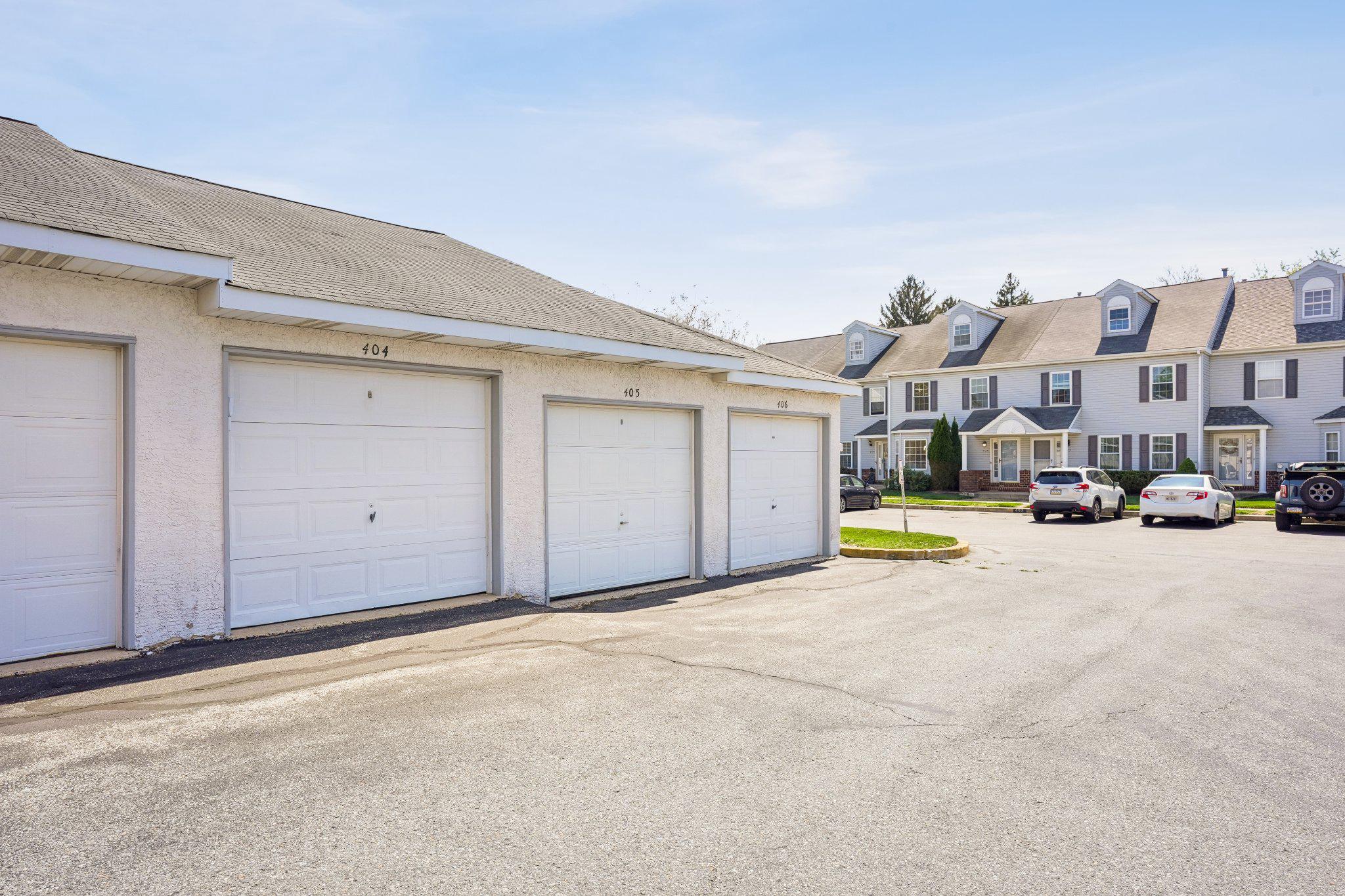 MEWS AT VALLEY FOR - Residential