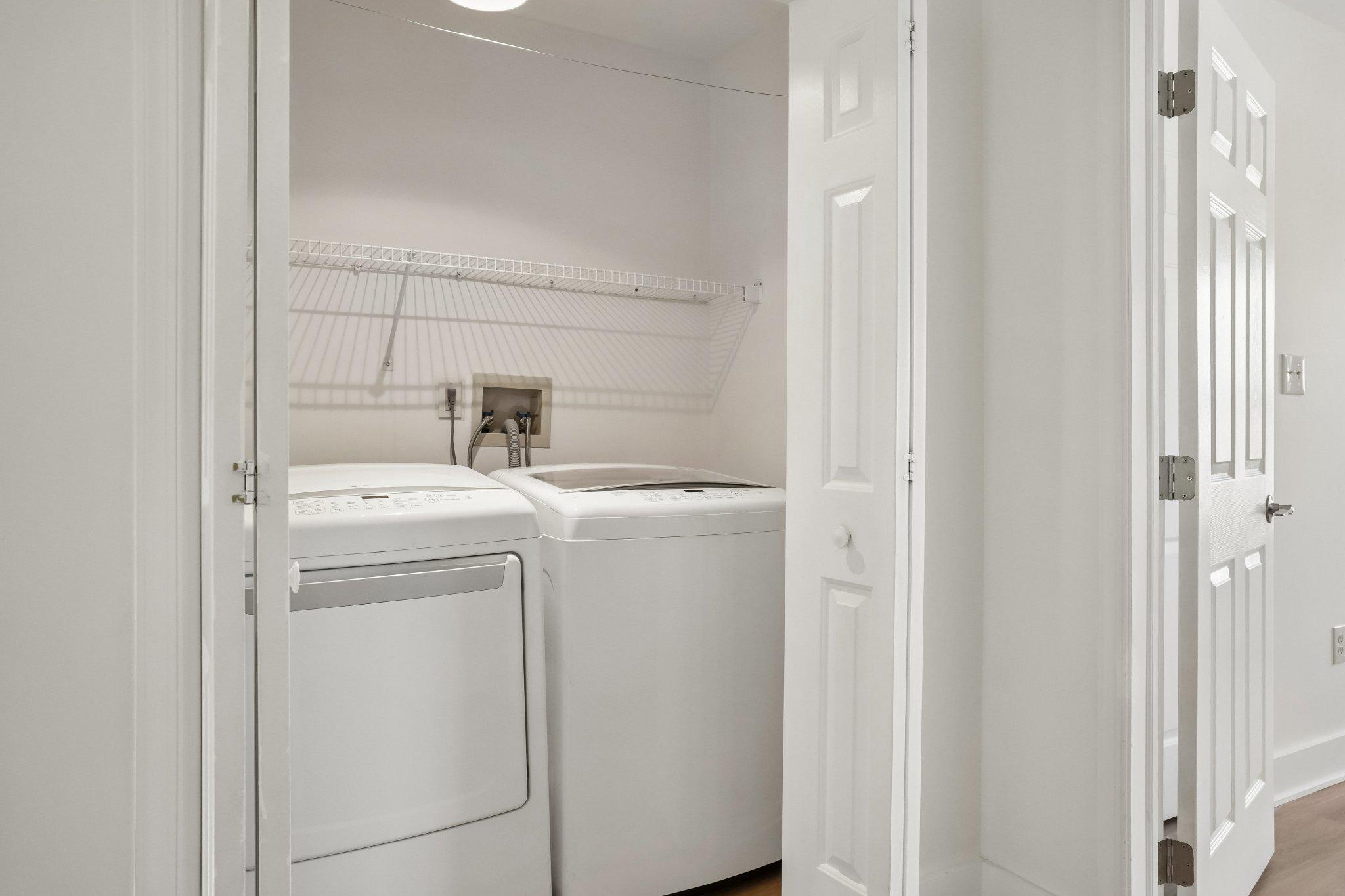 MEWS AT VALLEY FOR - Residential