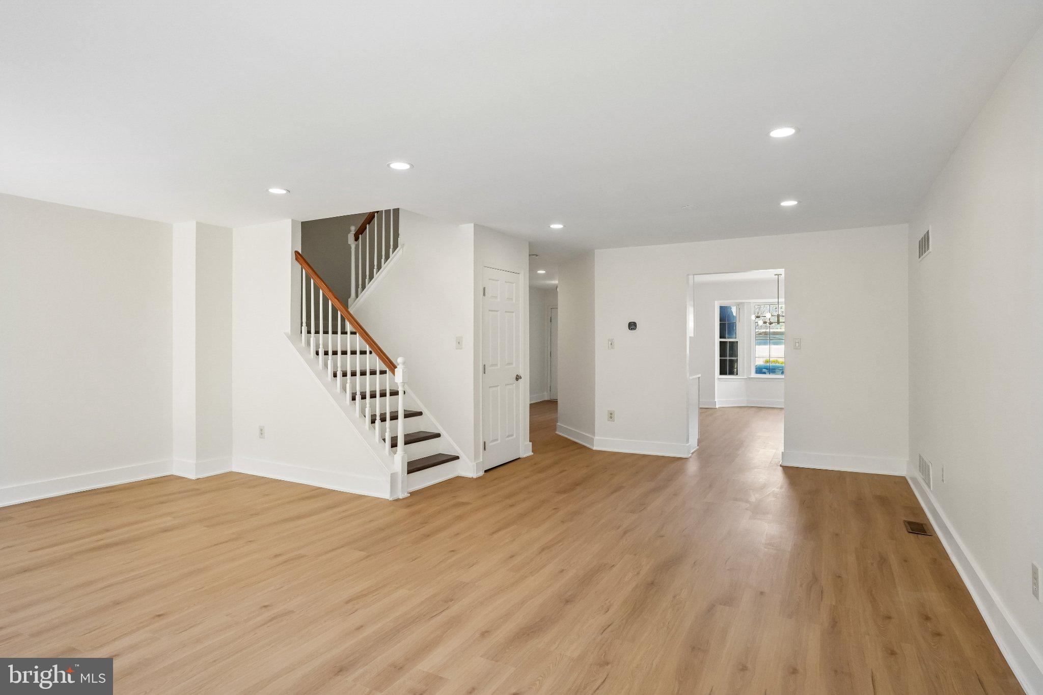 MEWS AT VALLEY FOR - Residential