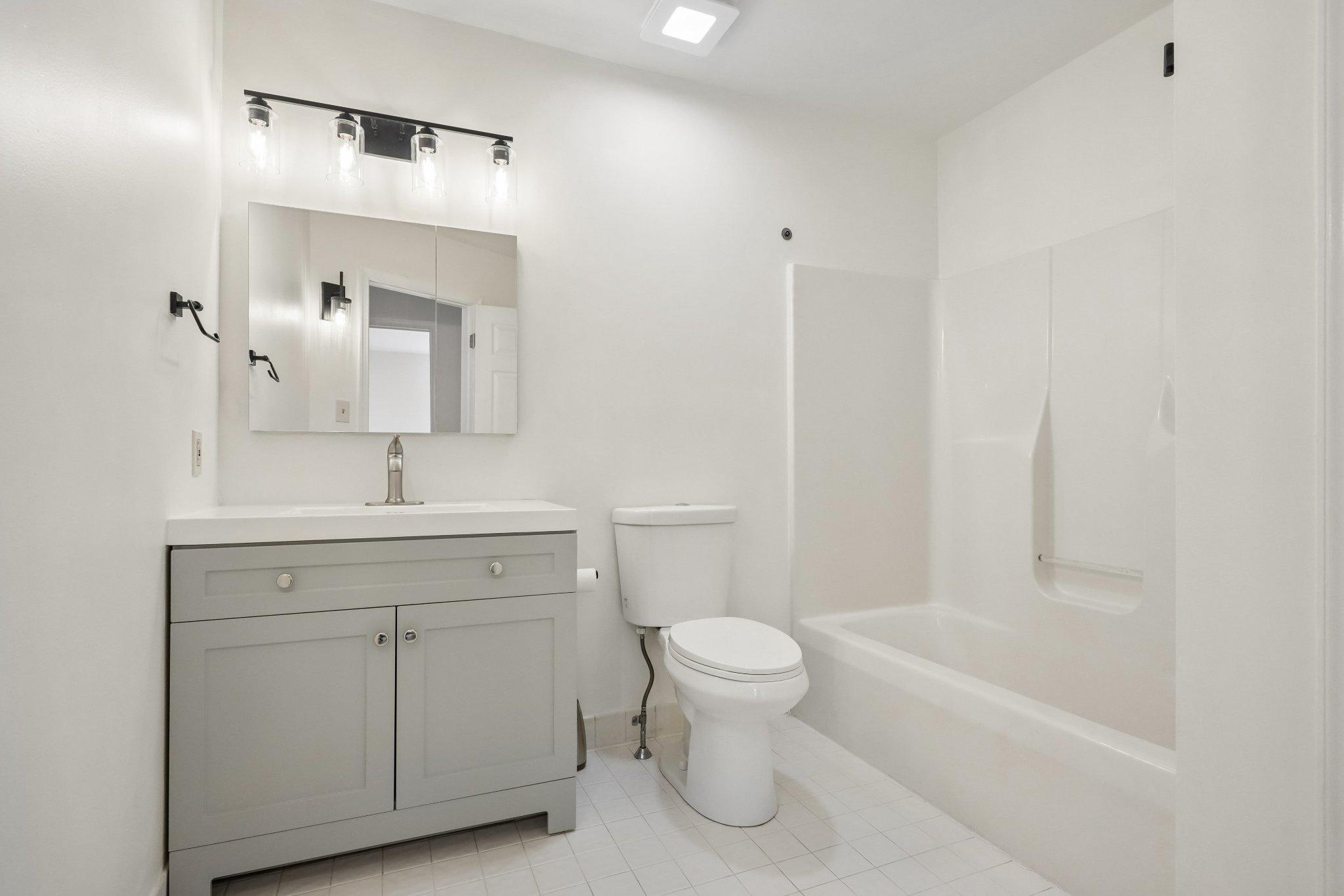 MEWS AT VALLEY FOR - Residential