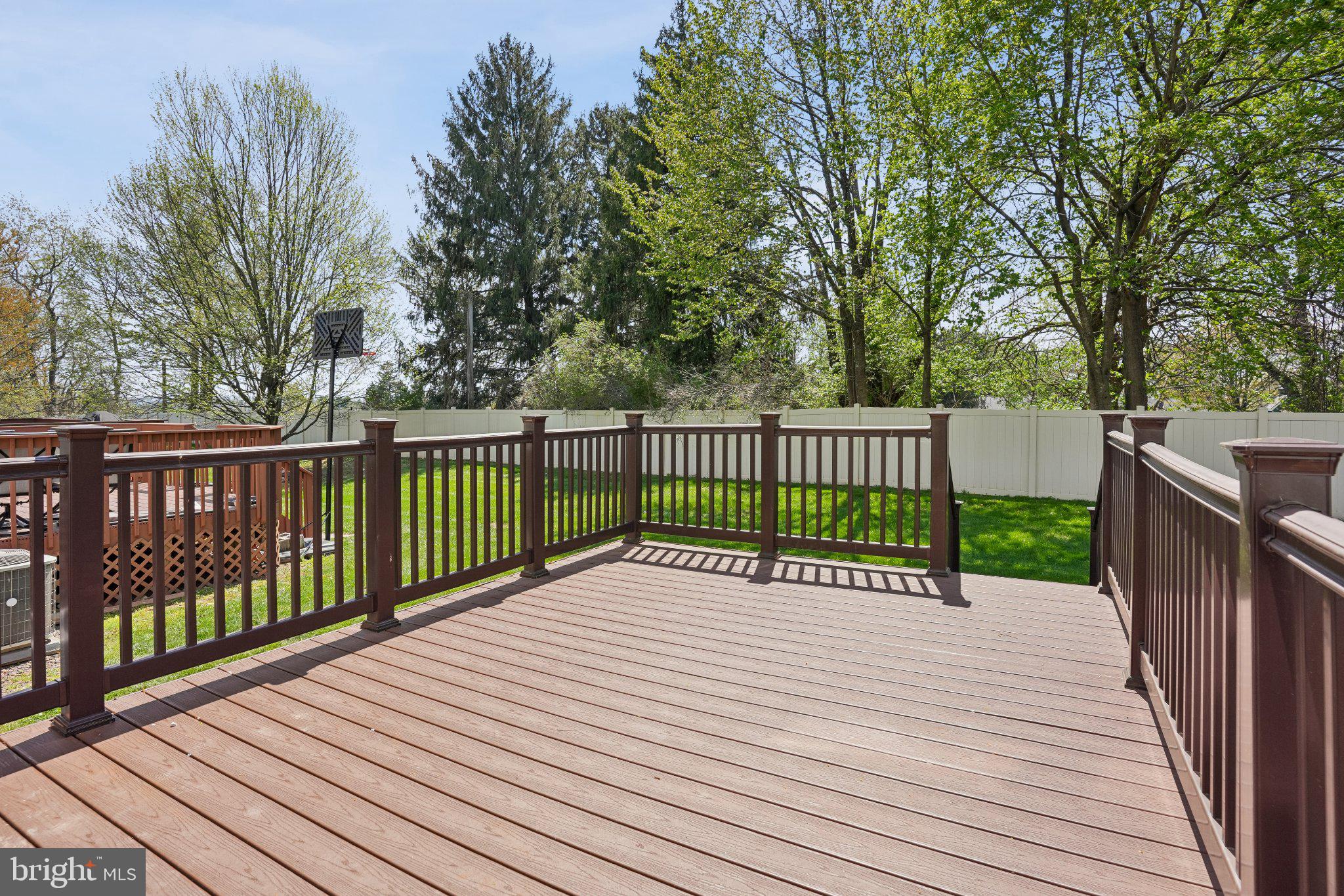 MEWS AT VALLEY FOR - Residential