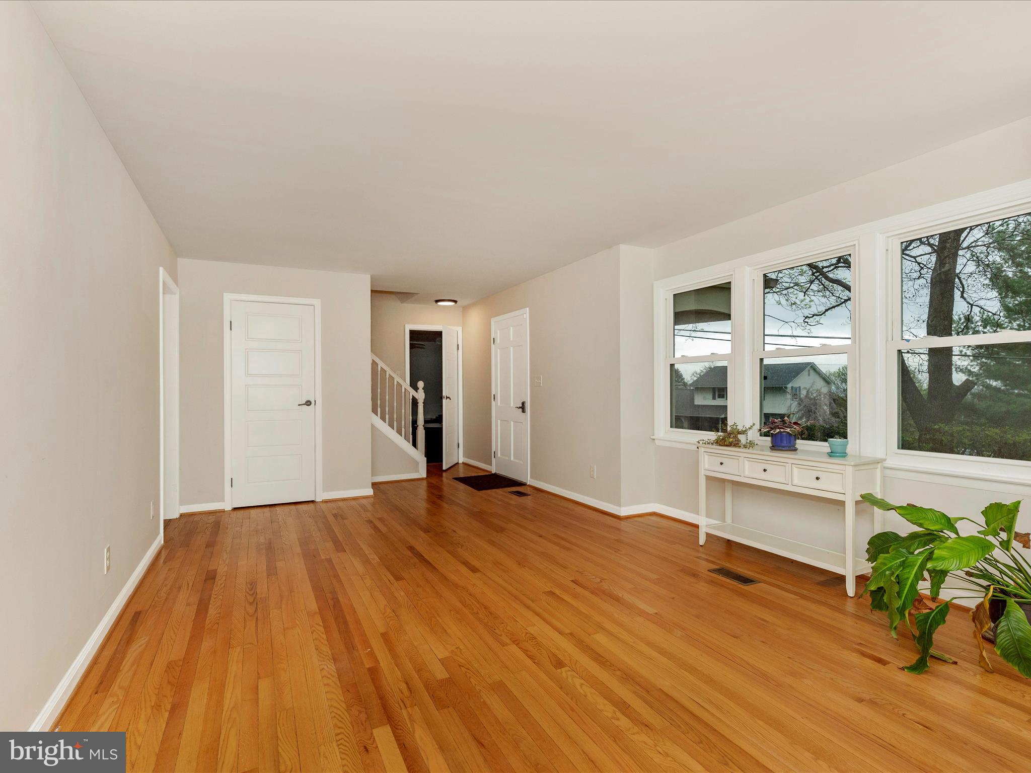 7518 OAKMONT DRIVE