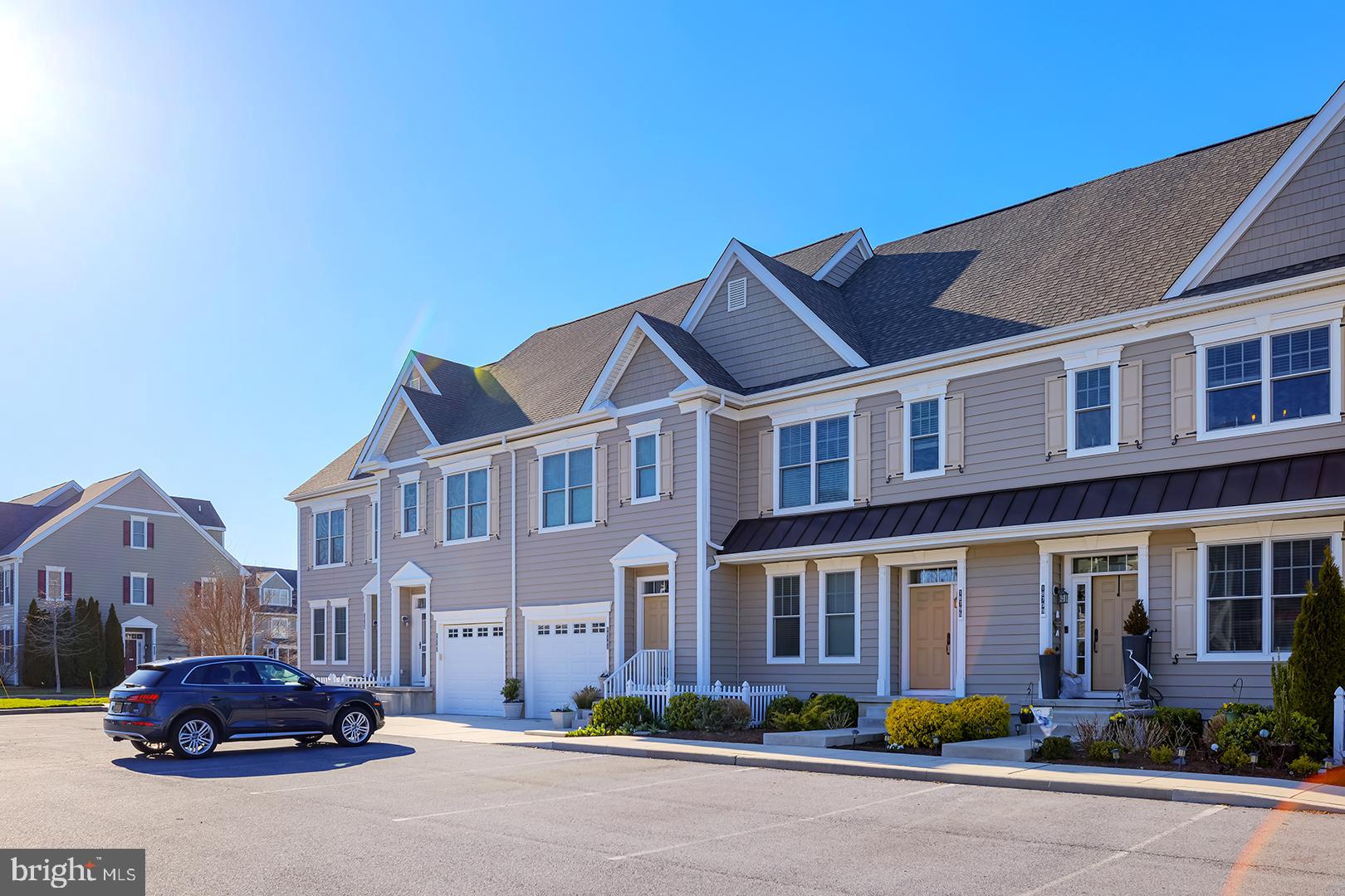 HERITAGE VILLAGE TOWNHOMES - Residential