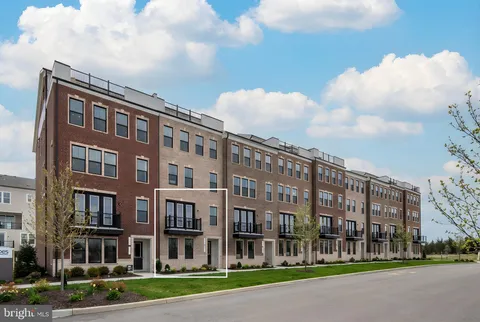 20867 Murry Falls Terrace Unit 195, Ashburn, VA 20147 - MLS#: VALO2114856