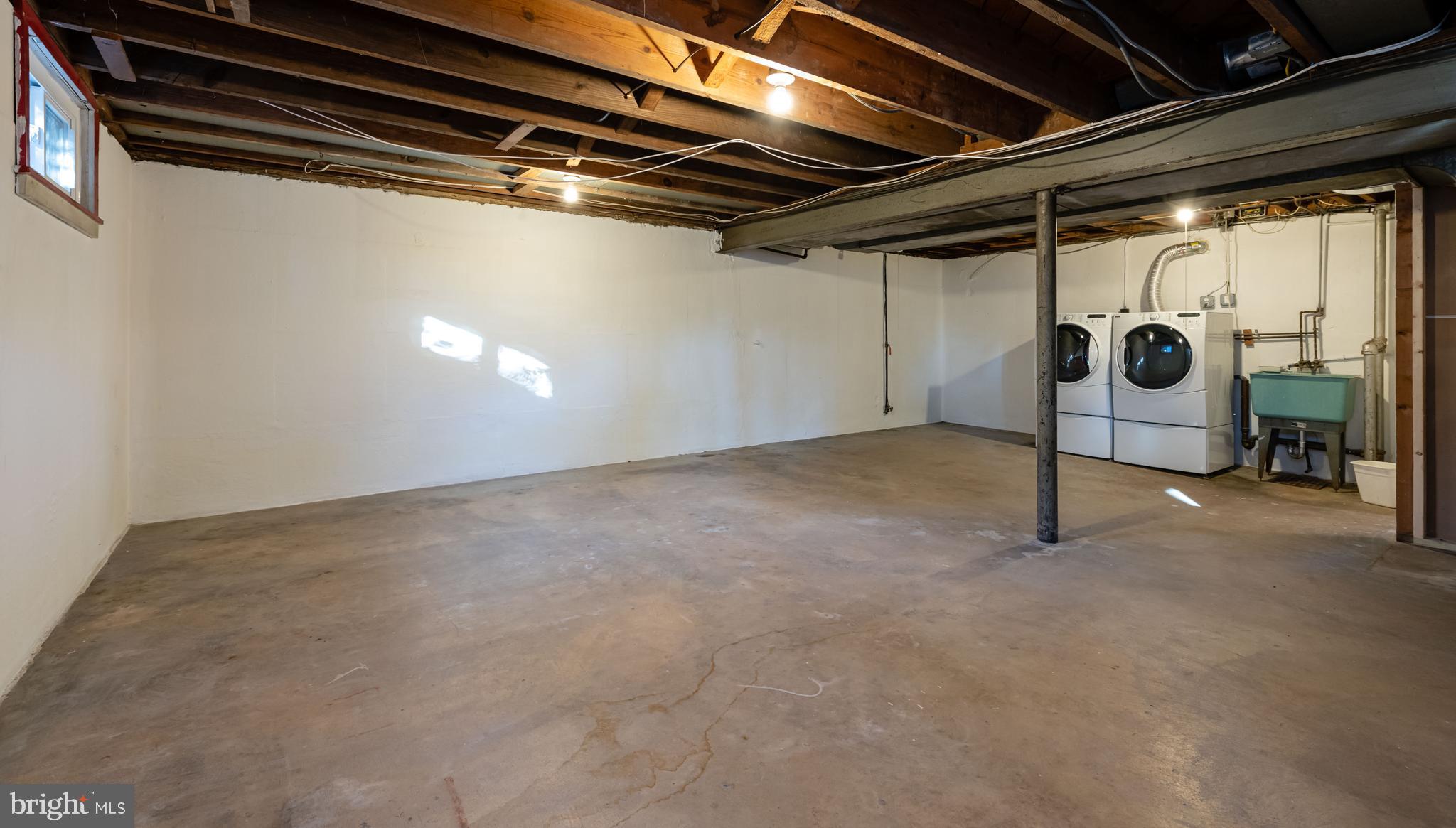 ARLINGTON FOREST - Residential Lease