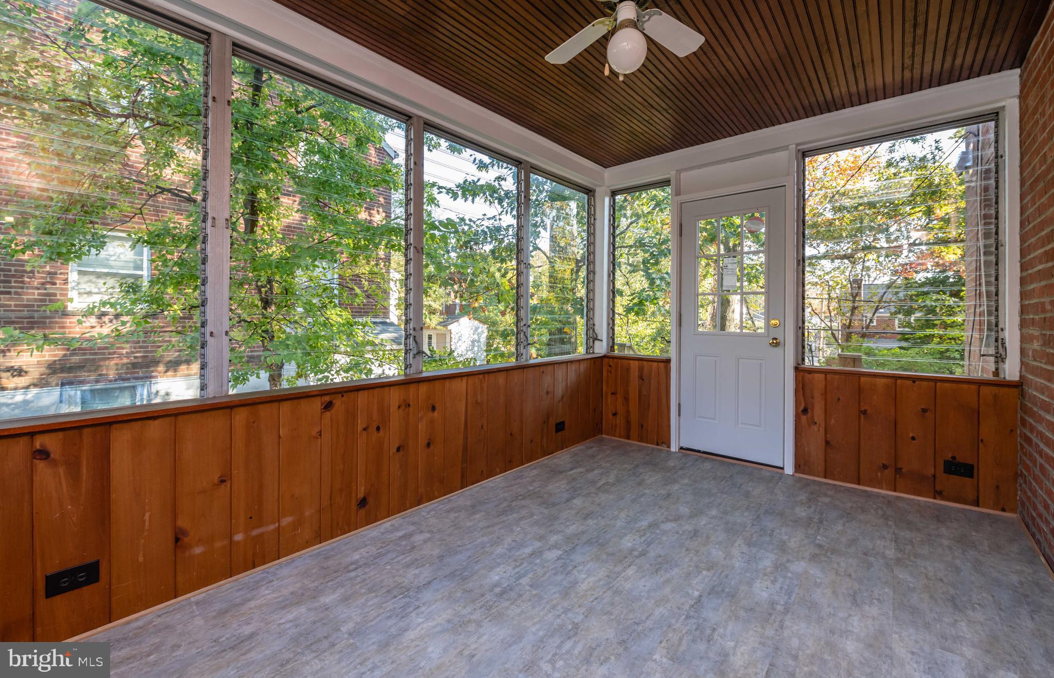 ARLINGTON FOREST - Residential Lease