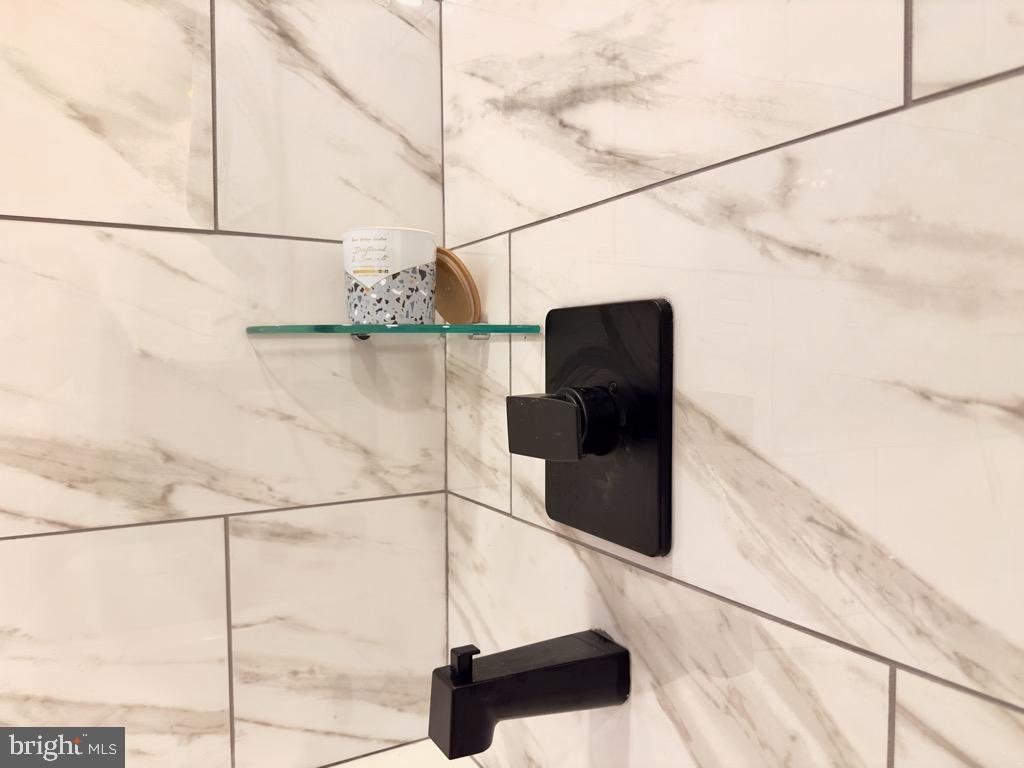 COLUMBIA - Residential