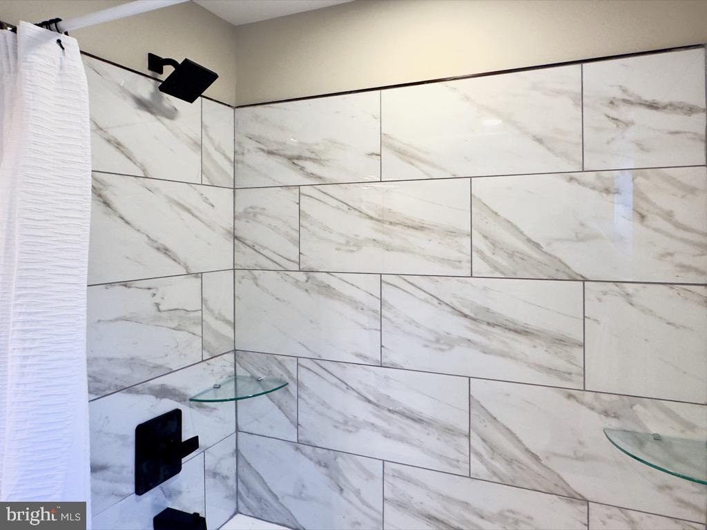 COLUMBIA - Residential