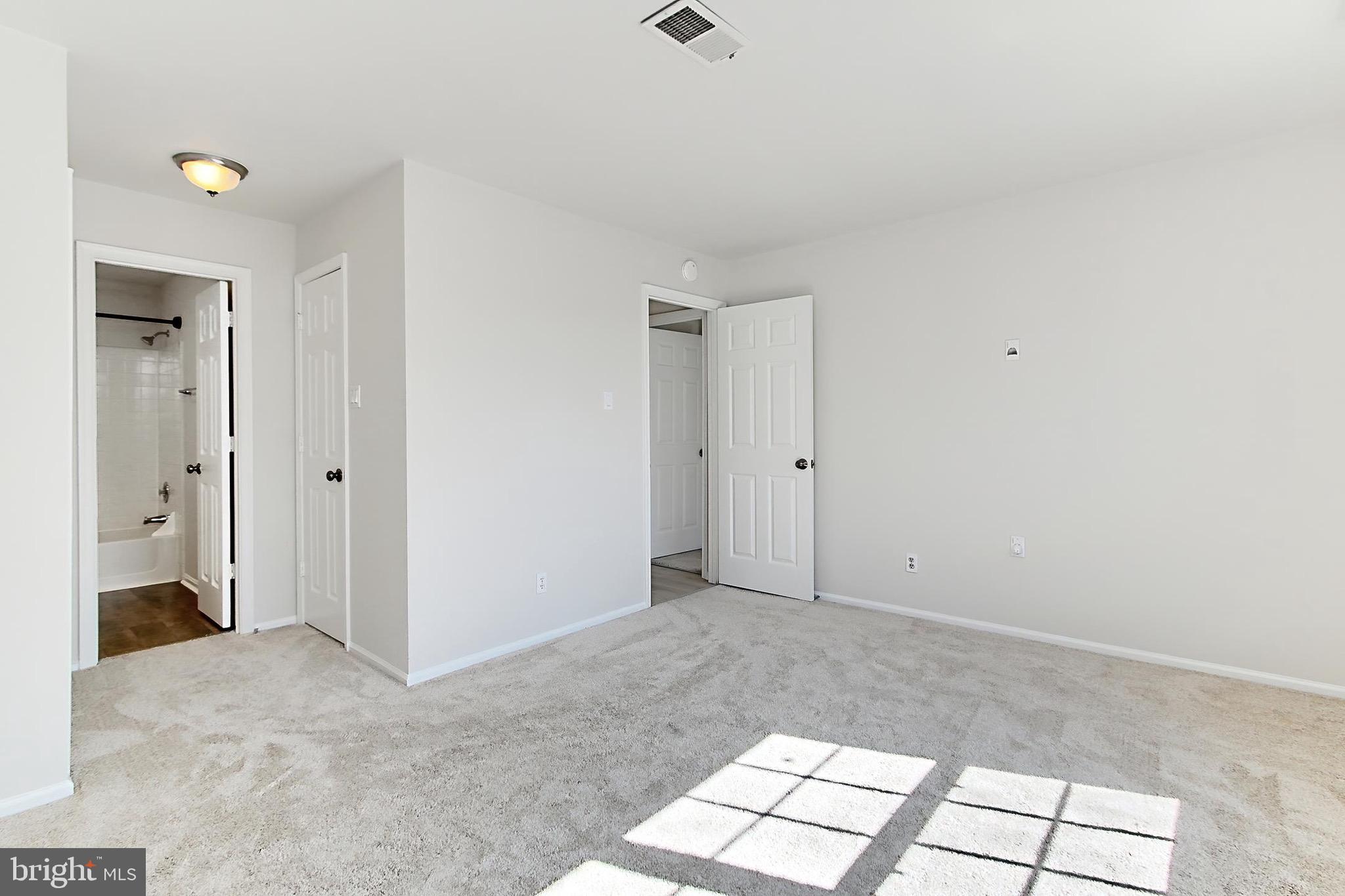 FOX CHASE/EXETER - Residential Lease