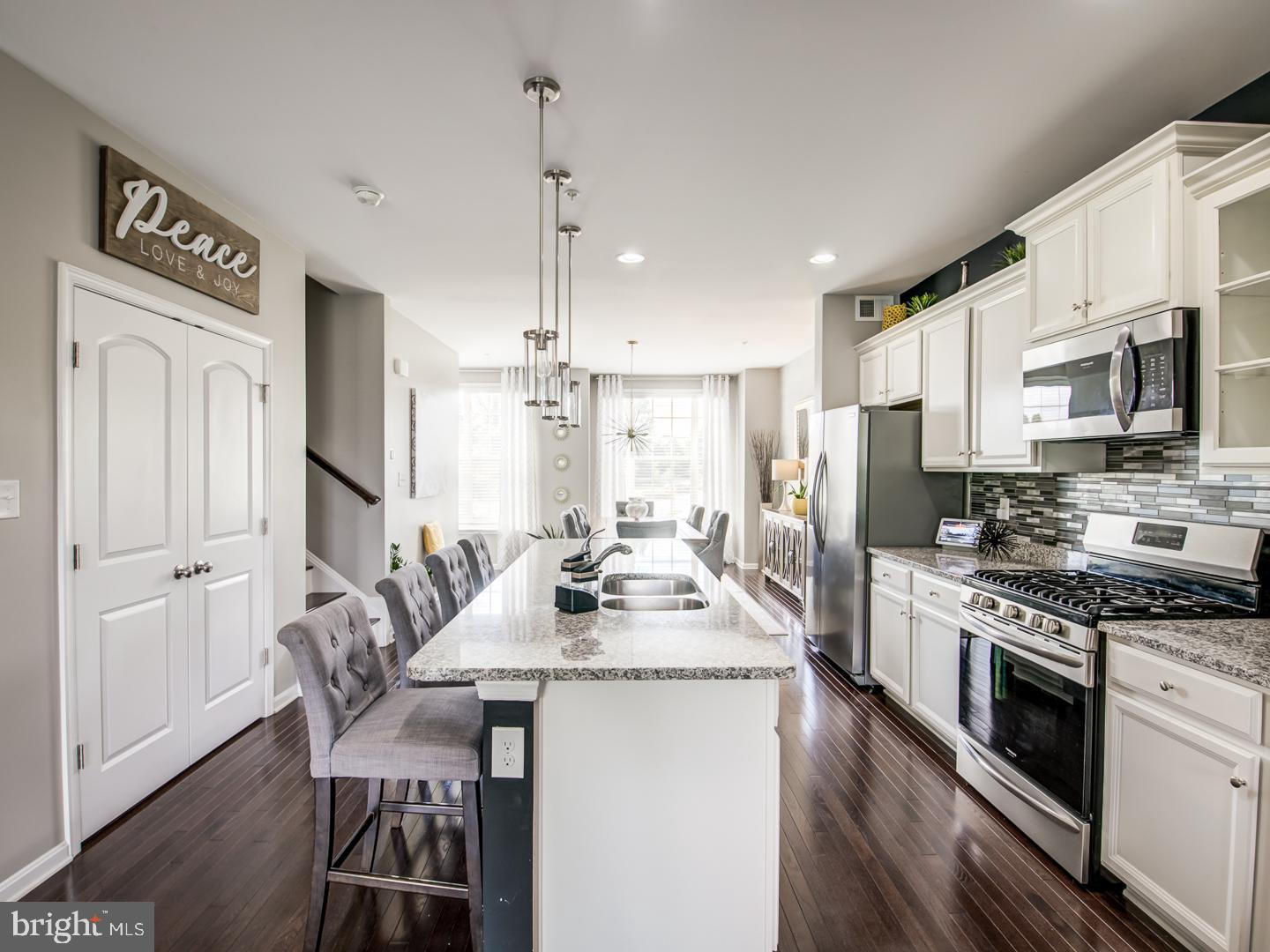 WOODMORE TOWNE CENTRE - Residential