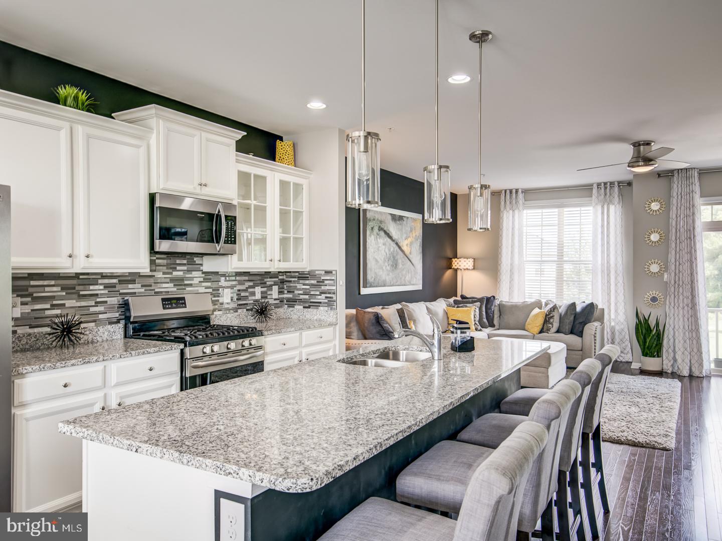 WOODMORE TOWNE CENTRE - Residential