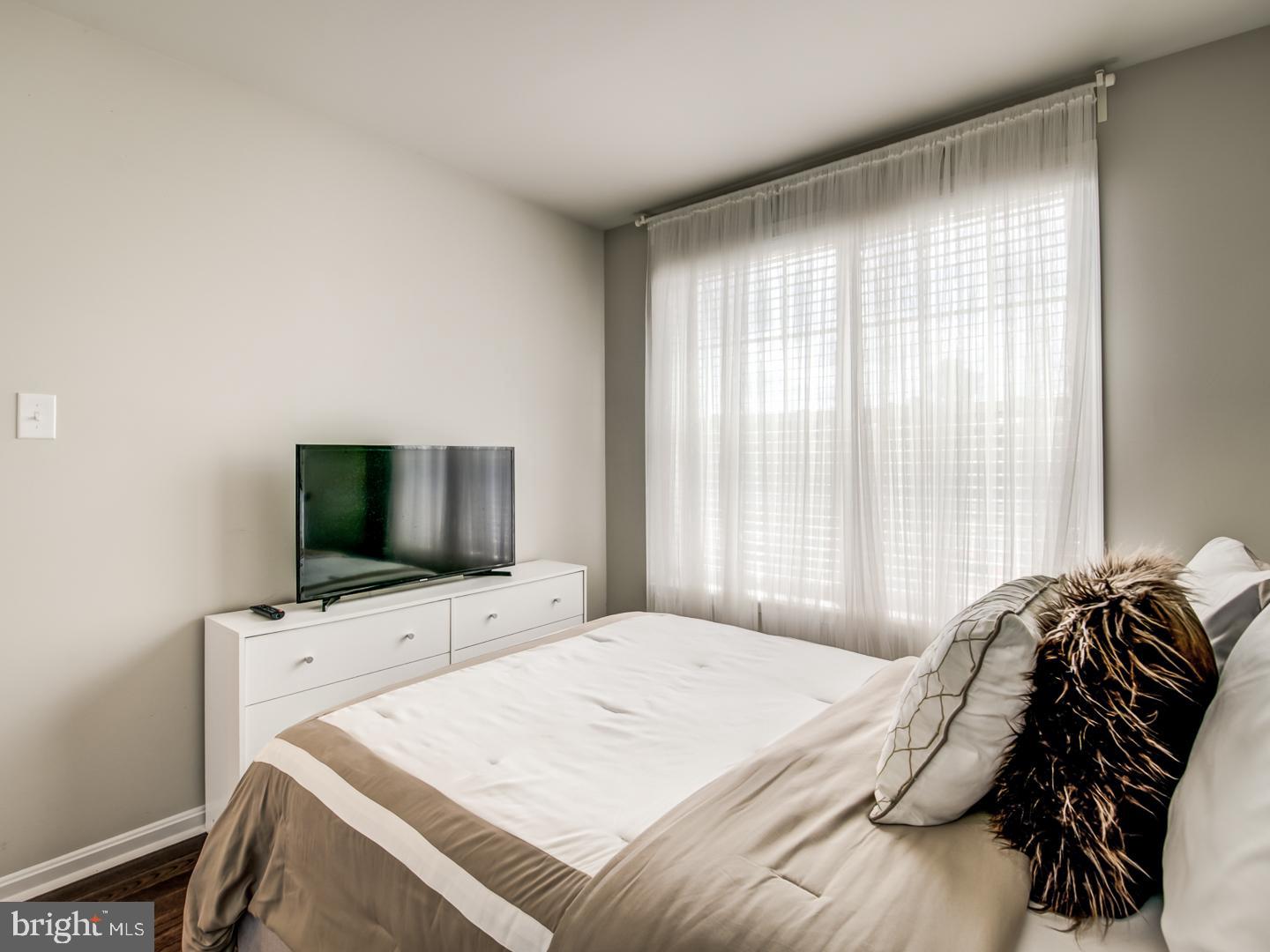 WOODMORE TOWNE CENTRE - Residential