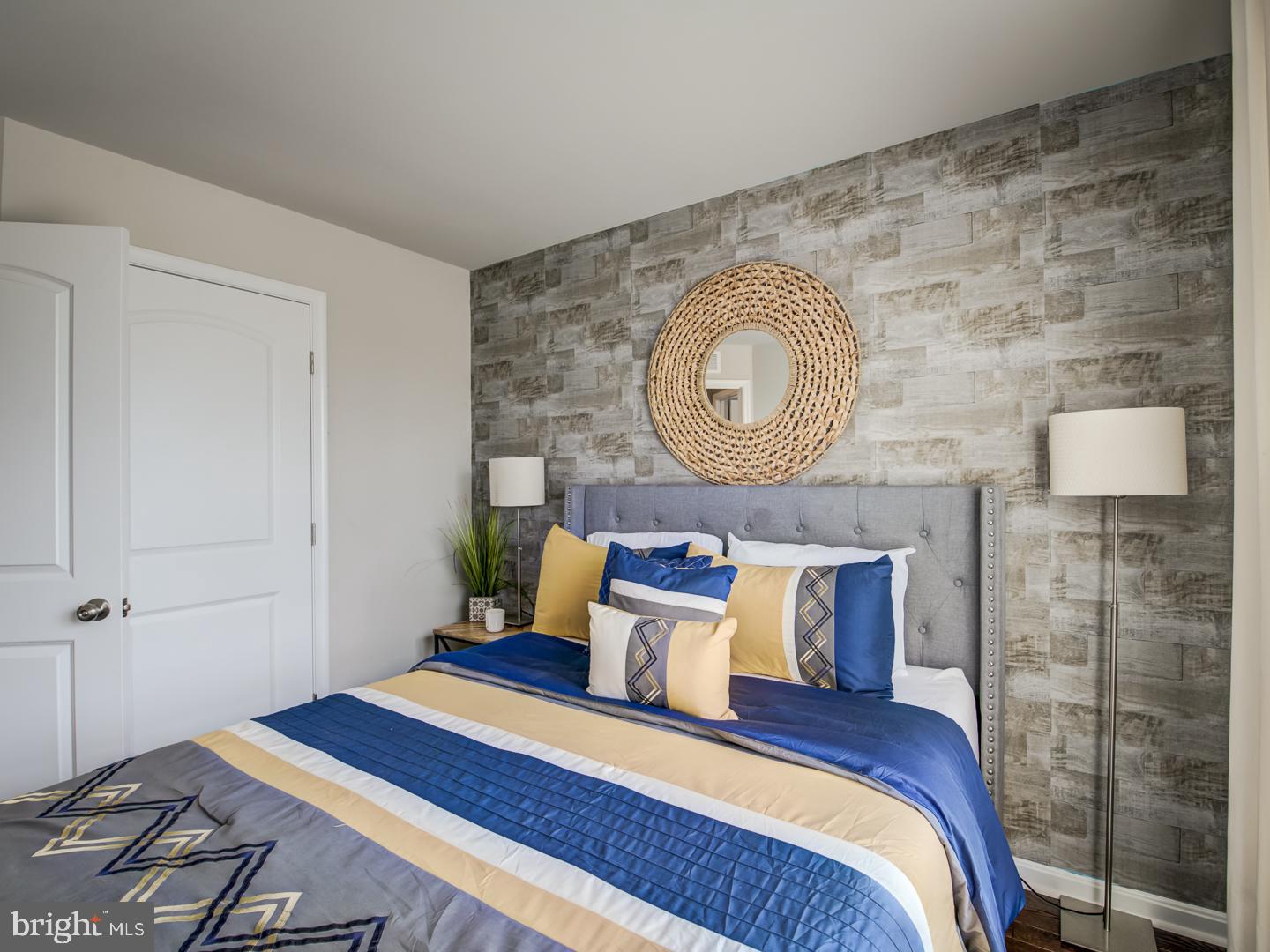 WOODMORE TOWNE CENTRE - Residential