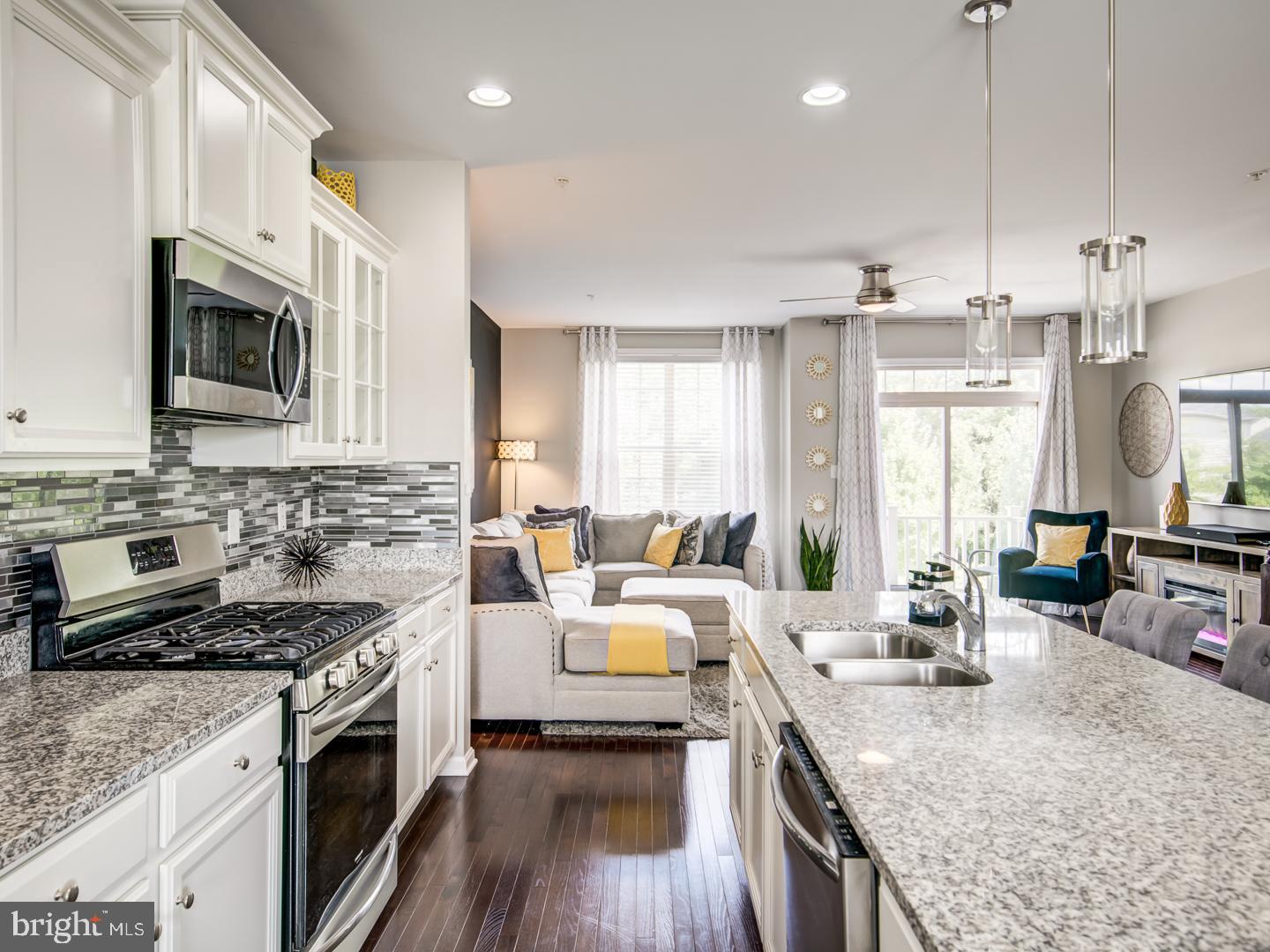 WOODMORE TOWNE CENTRE - Residential