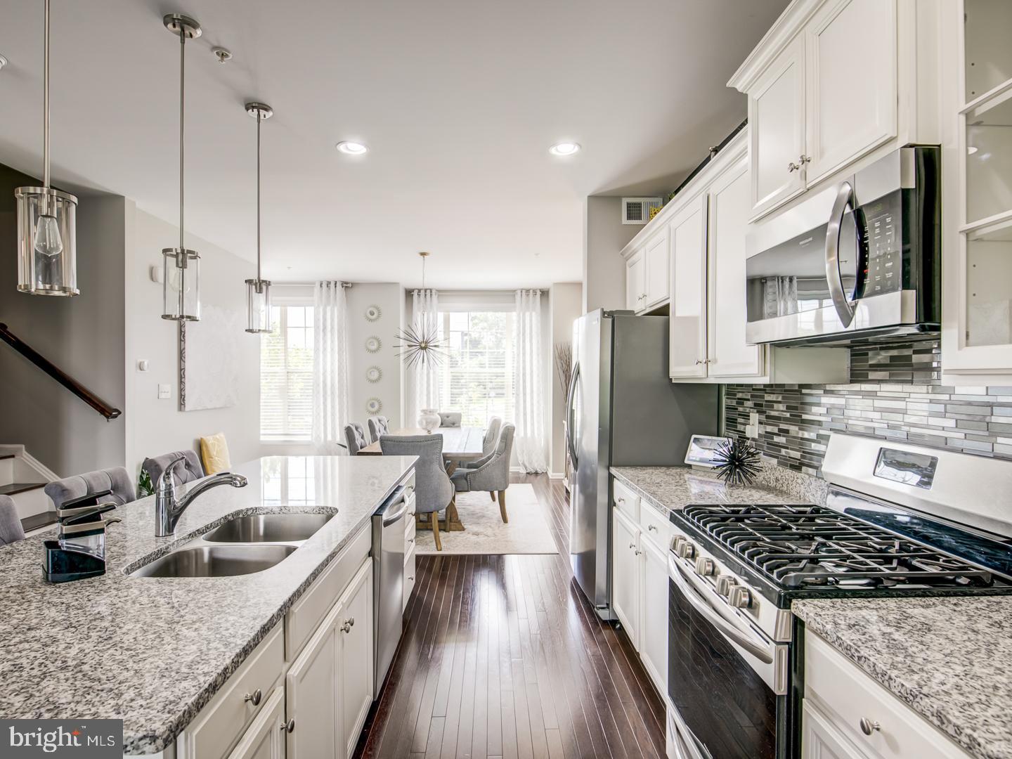 WOODMORE TOWNE CENTRE - Residential