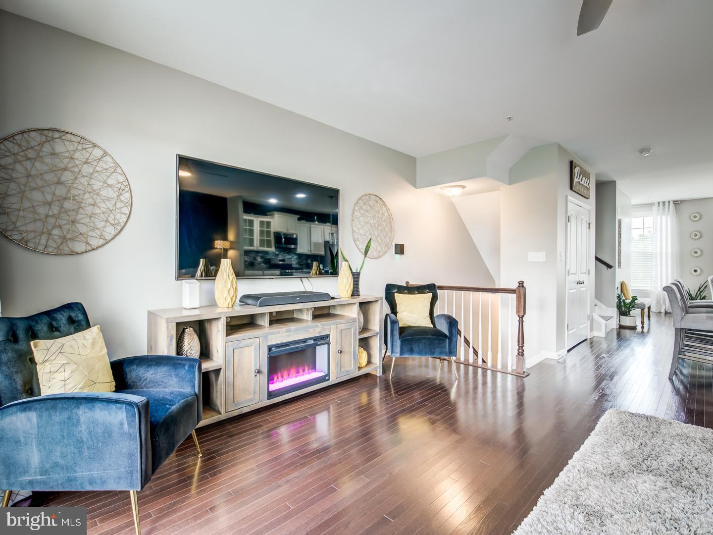 WOODMORE TOWNE CENTRE - Residential