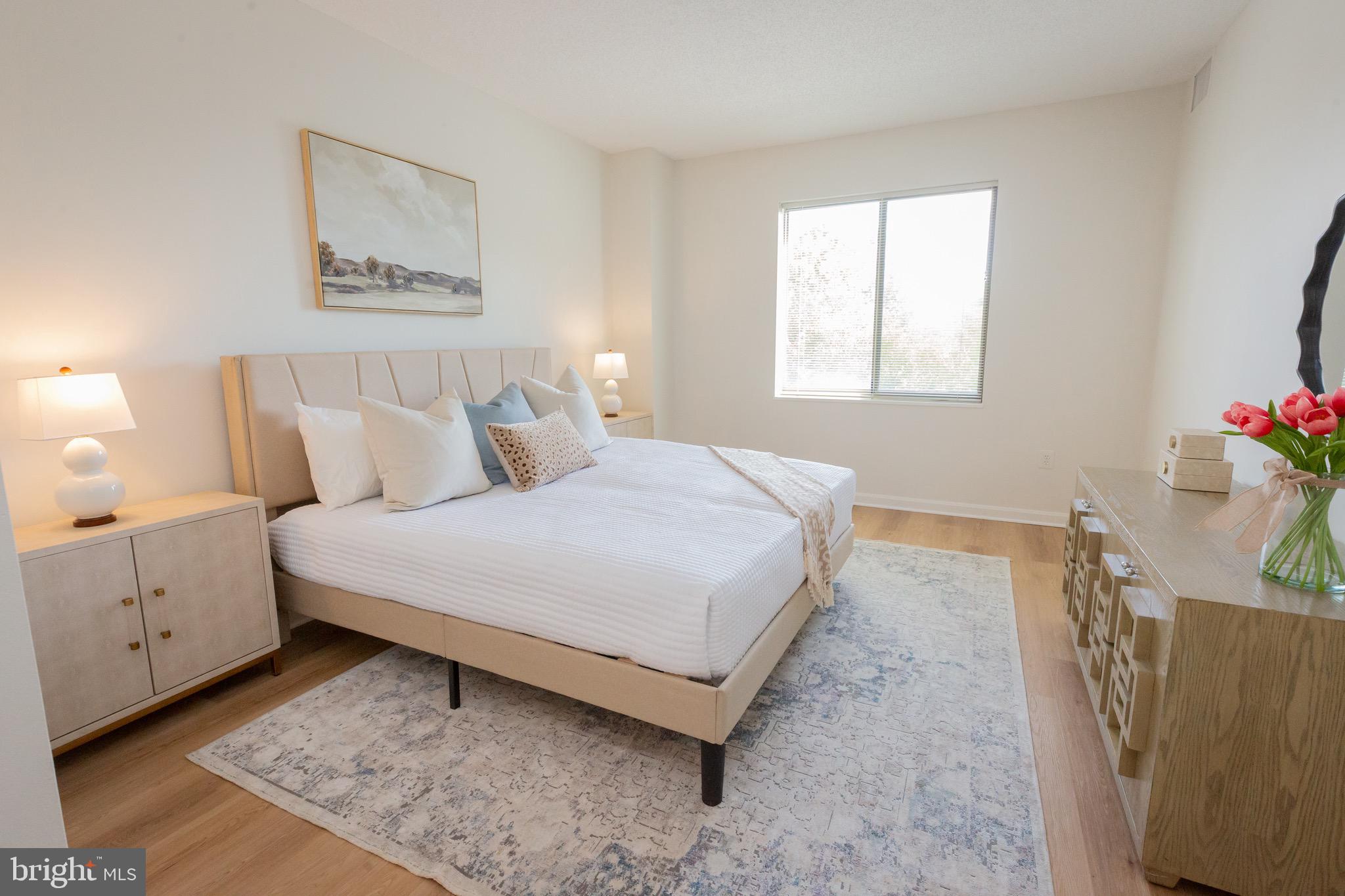 TURNBERRY COURTS AT LEIS - Residential