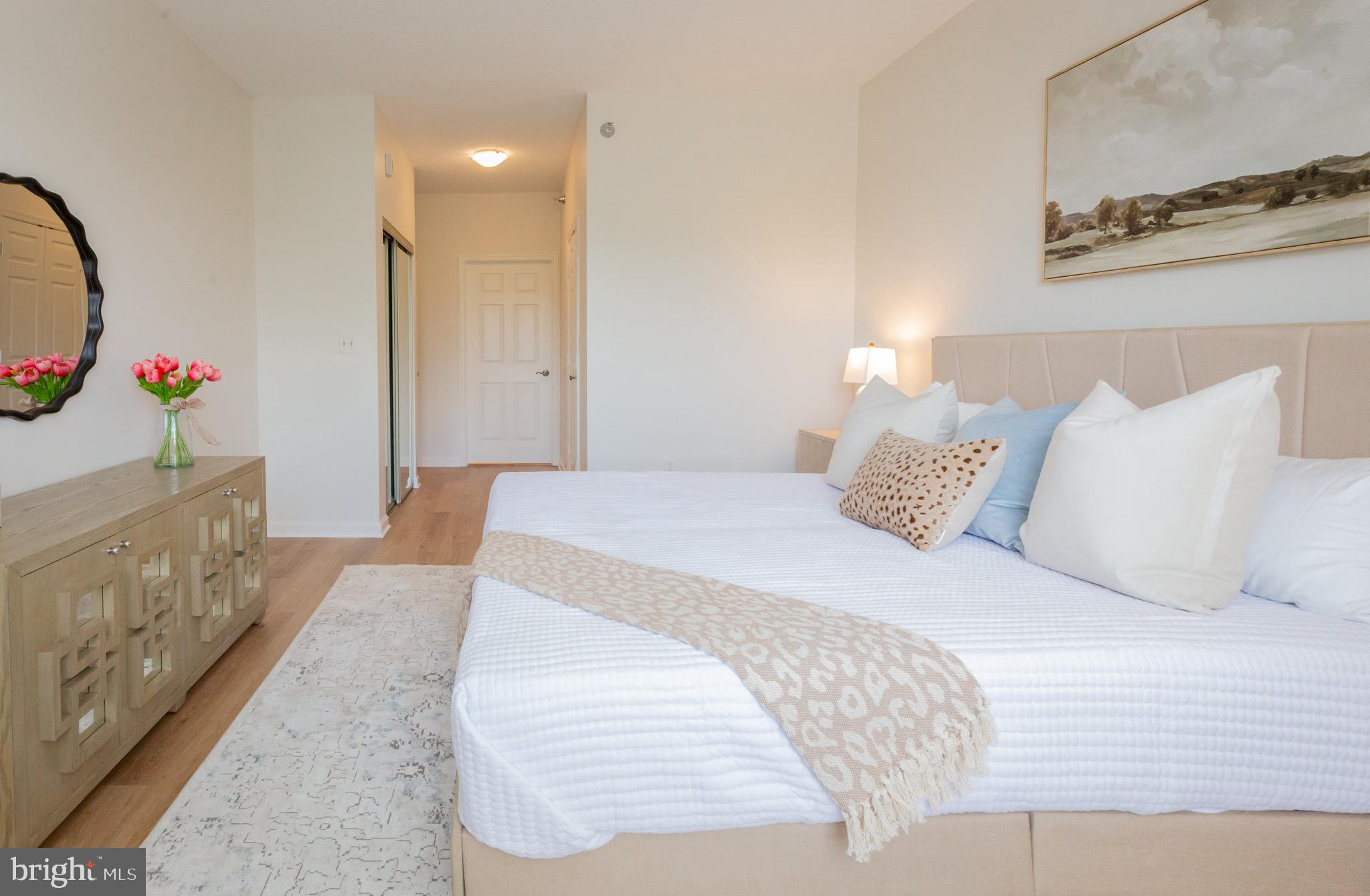 TURNBERRY COURTS AT LEIS - Residential