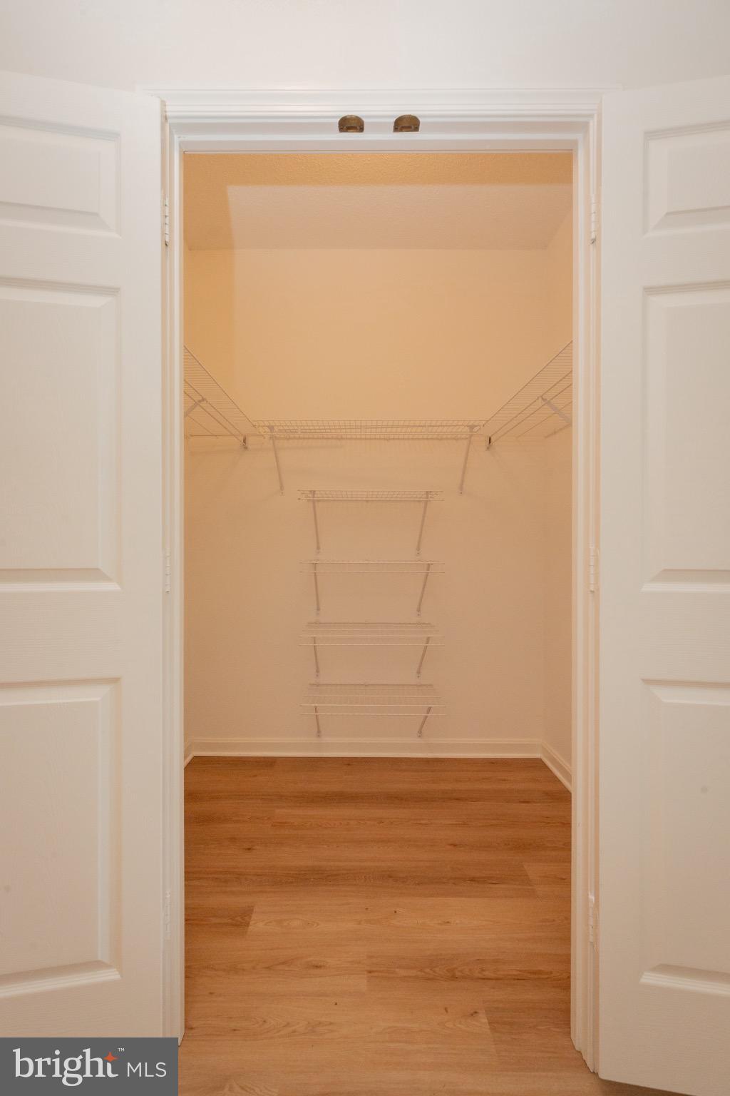 TURNBERRY COURTS AT LEIS - Residential