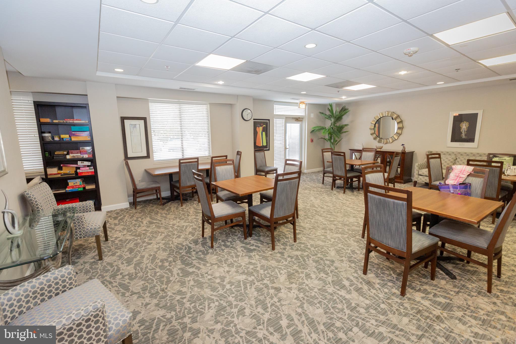TURNBERRY COURTS AT LEIS - Residential