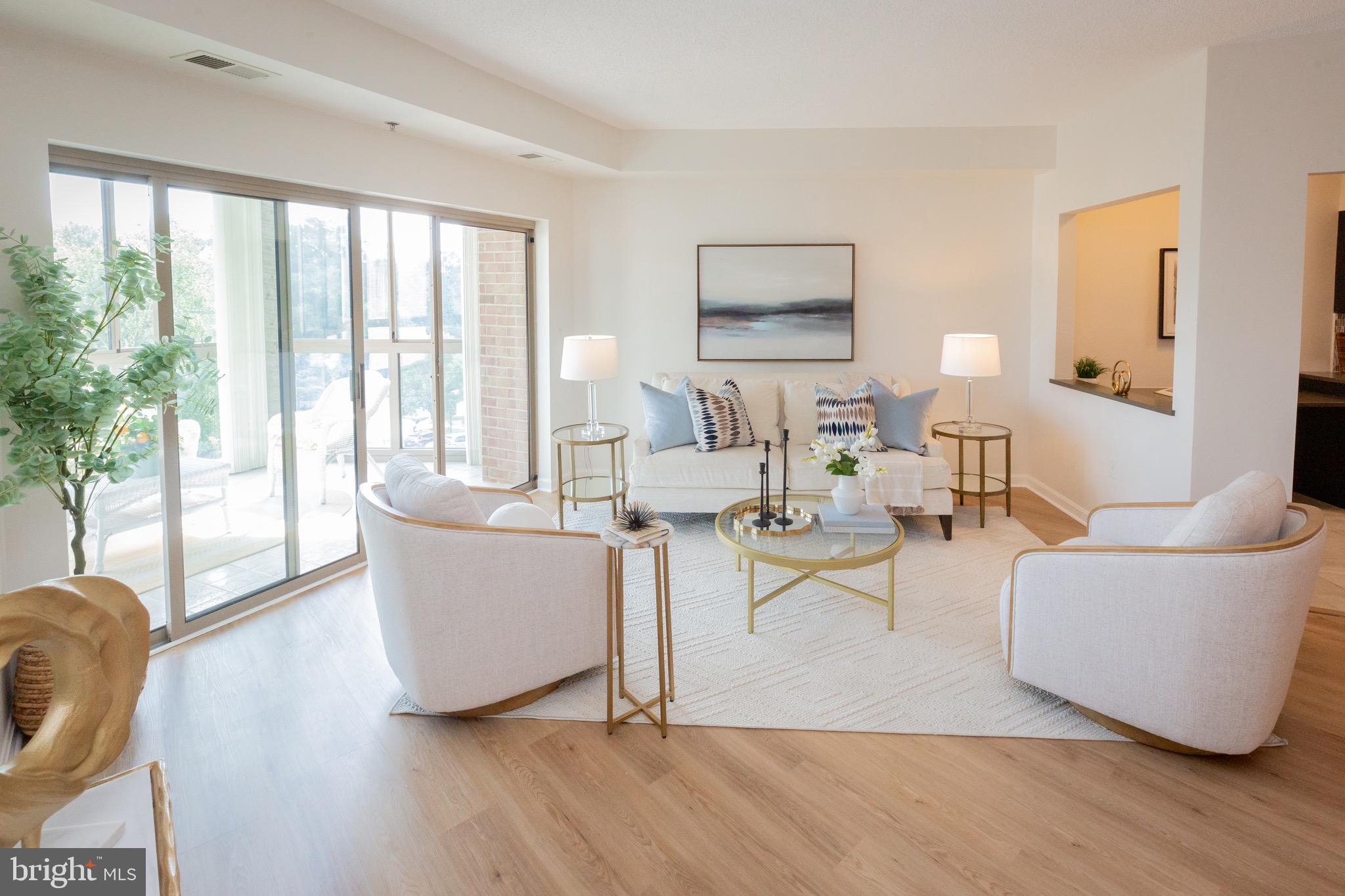 TURNBERRY COURTS AT LEIS - Residential