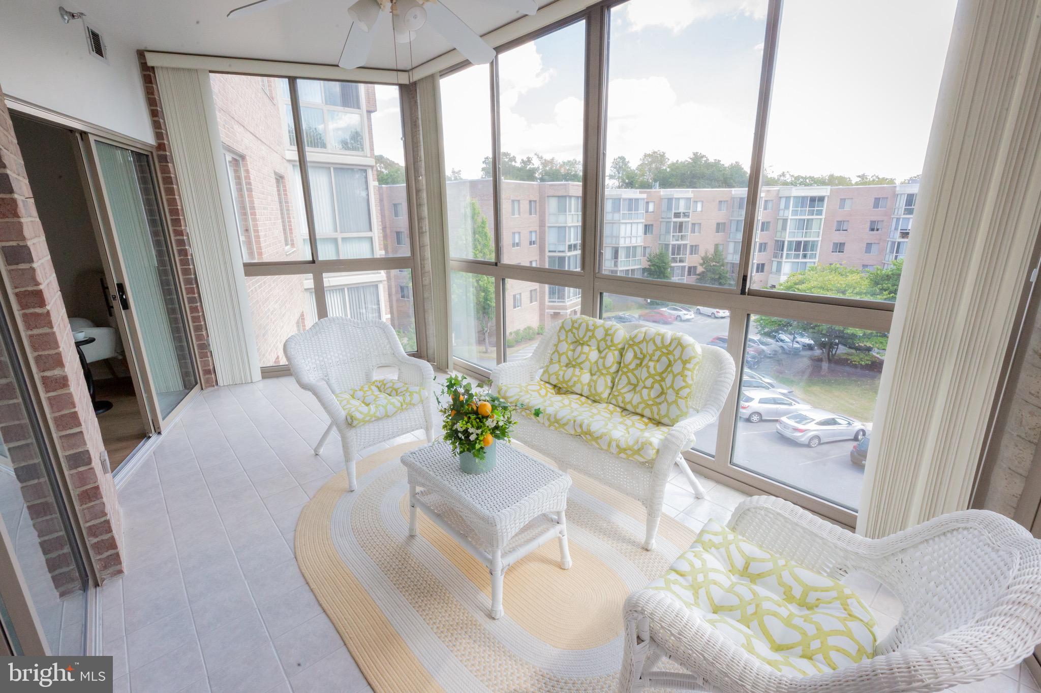 TURNBERRY COURTS AT LEIS - Residential