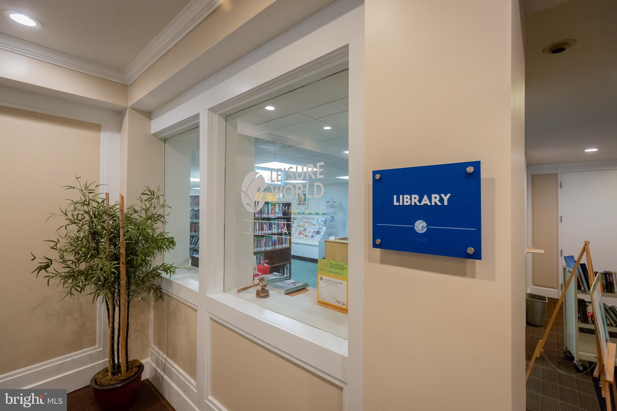 TURNBERRY COURTS AT LEIS - Residential