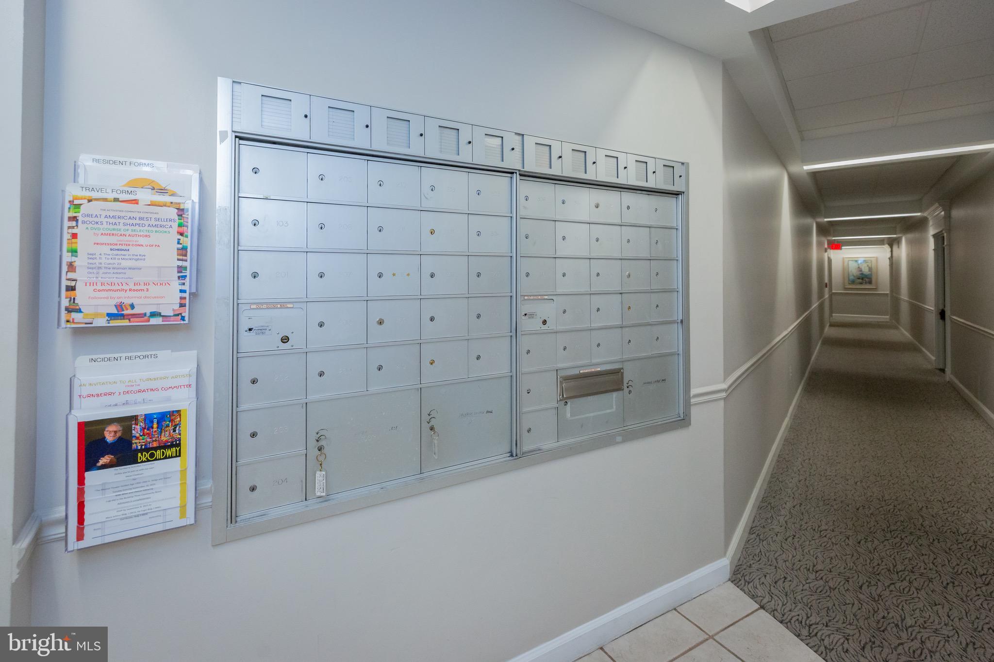 TURNBERRY COURTS AT LEIS - Residential