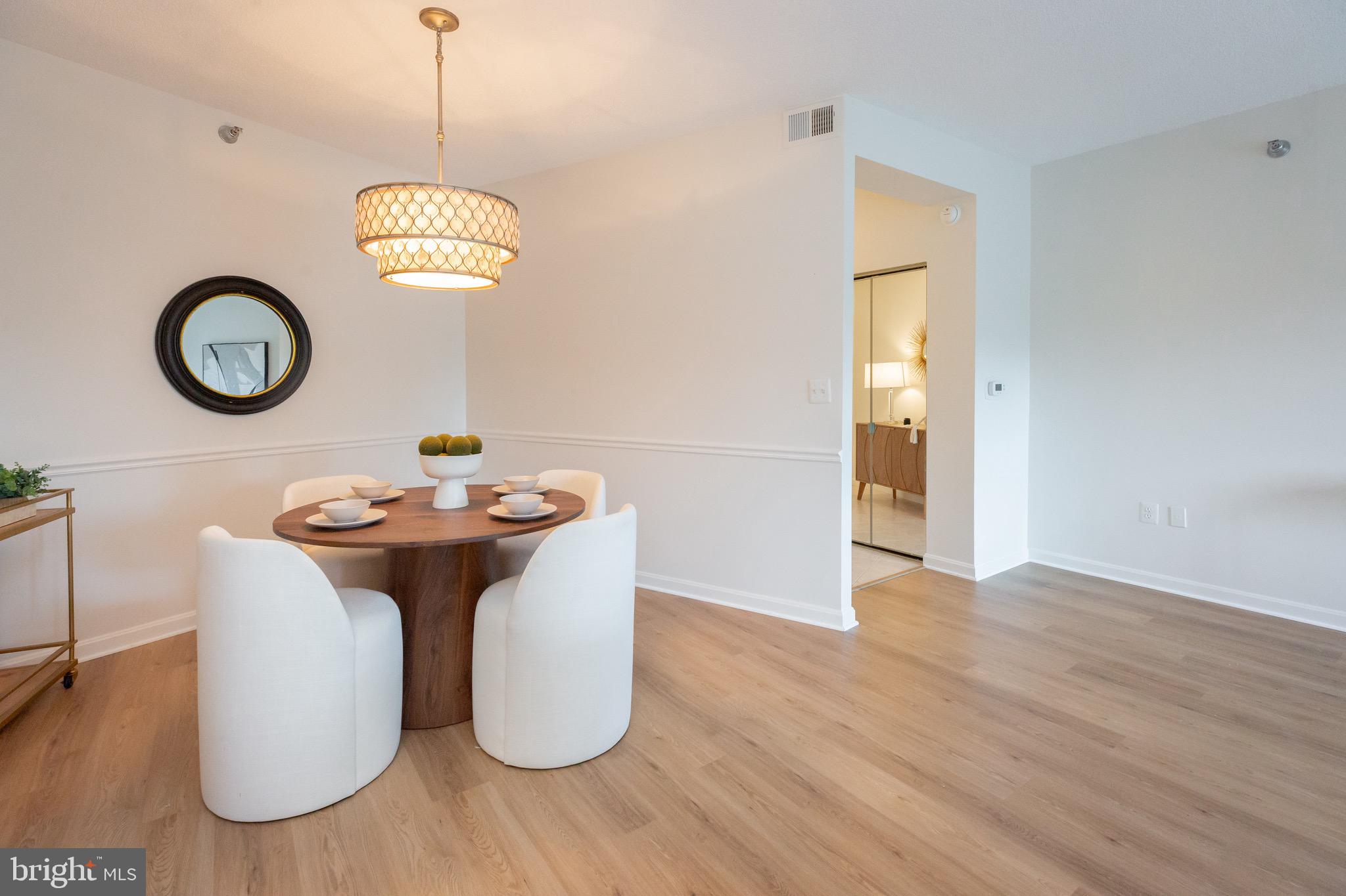 TURNBERRY COURTS AT LEIS - Residential