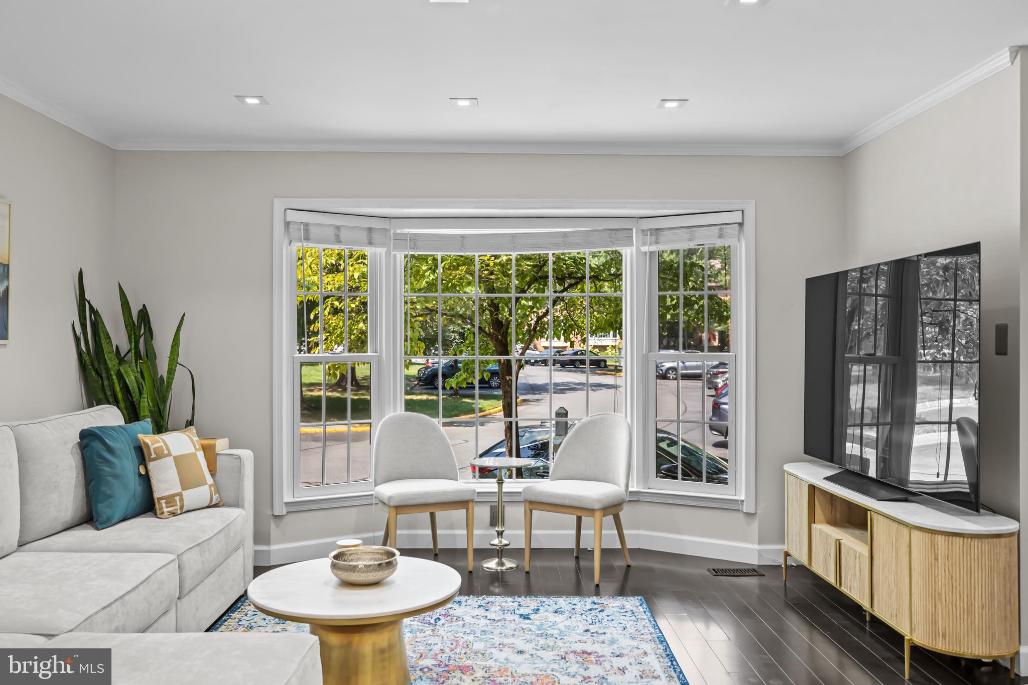 2867 SUTTON OAKS LANE