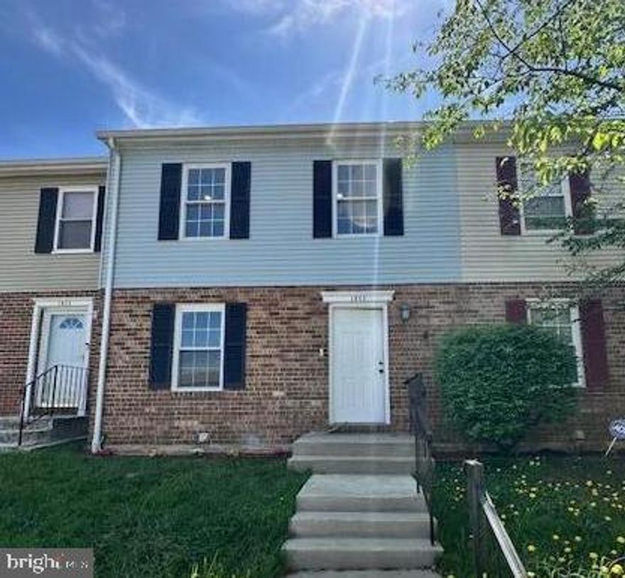 This bright and spacious 3-bedroom, 2.5-bath townhouse in the sought-after Spring Meadows community offers modern comfort and everyday convenience. The light-filled layout features a large living area, an updated kitchen, and stylish finishes throughout. The fully finished basement includes a family/recreation room and a full bath—perfect for guests or extra living space. Enjoy outdoor living in the fully fenced backyard with a storage shed. Ideal location close to parks, shopping, and commuter routes. Move-in ready, updated in 2025 for easy living!!