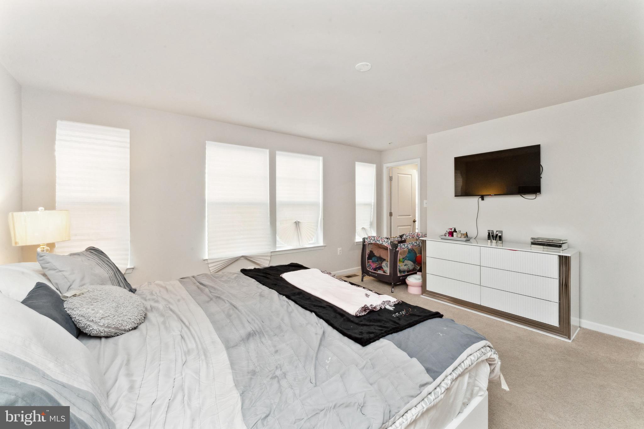 GLENN DALE COMMONS - Residential