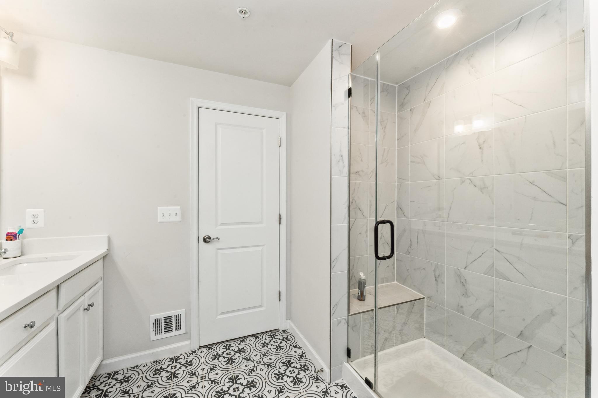 GLENN DALE COMMONS - Residential