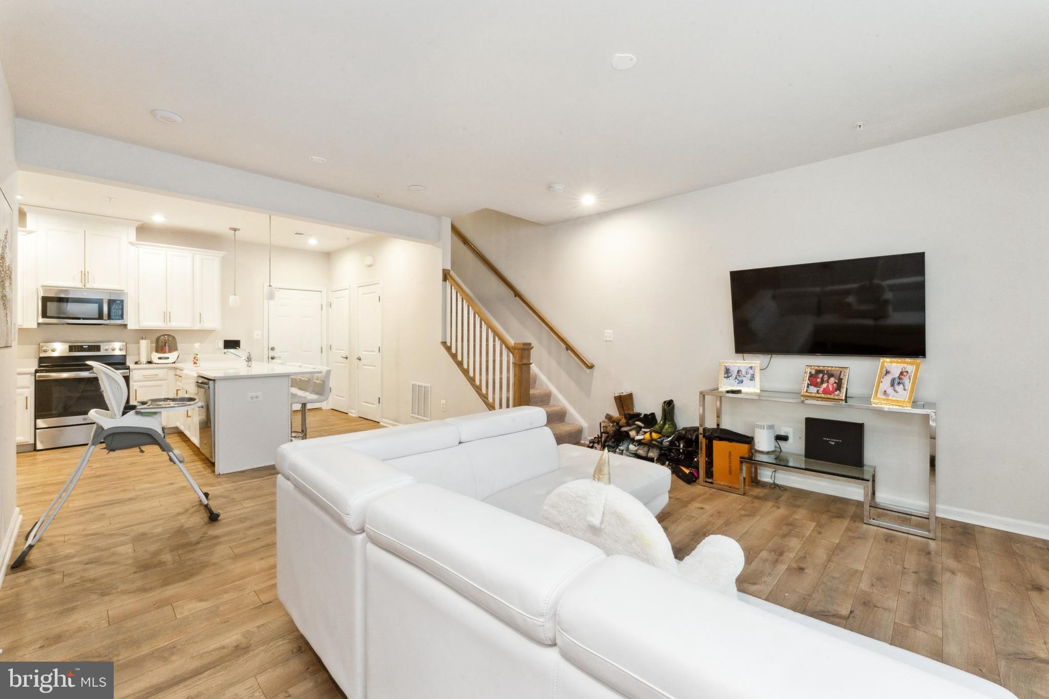 GLENN DALE COMMONS - Residential