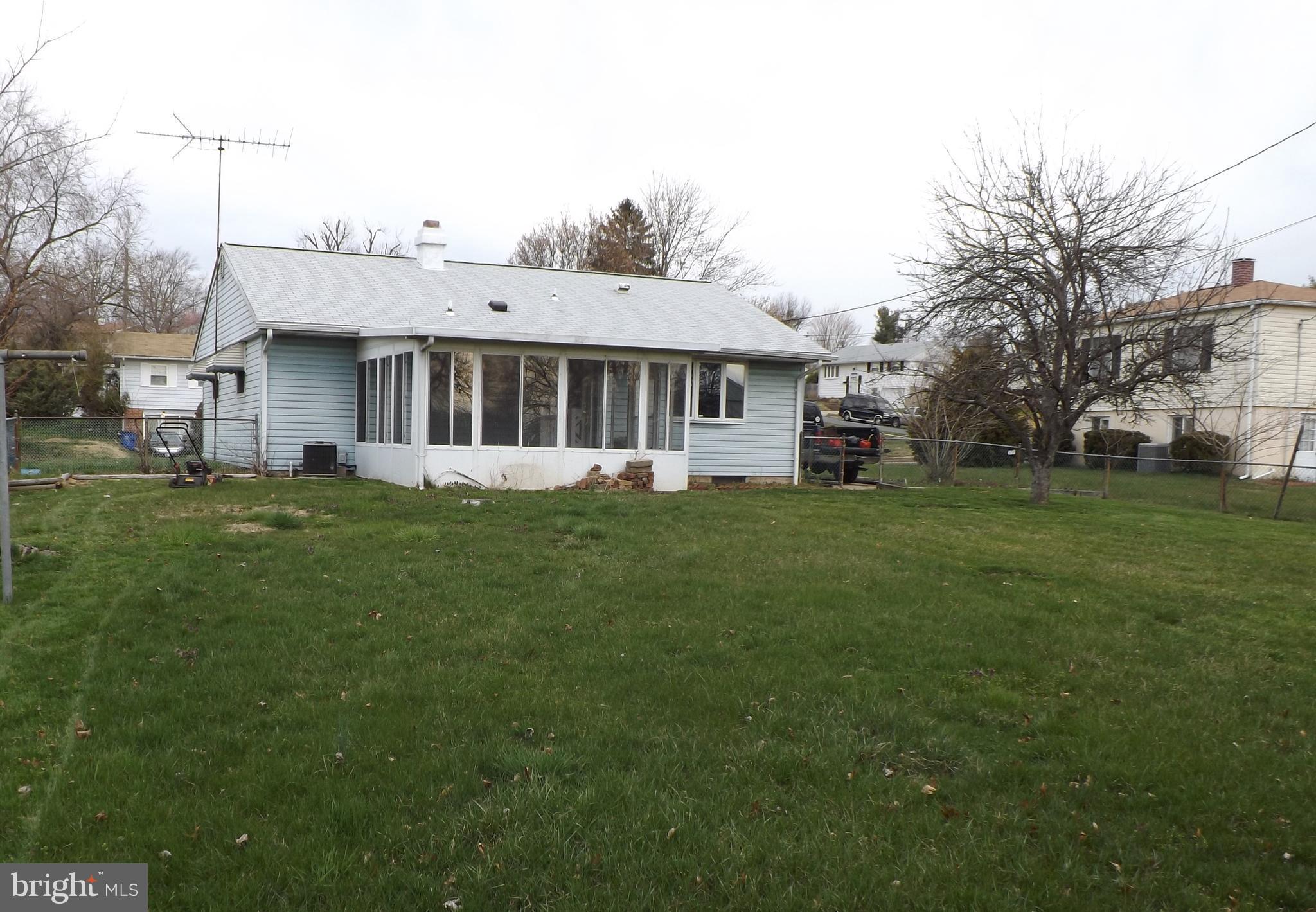 EDGE MEAD - Residential