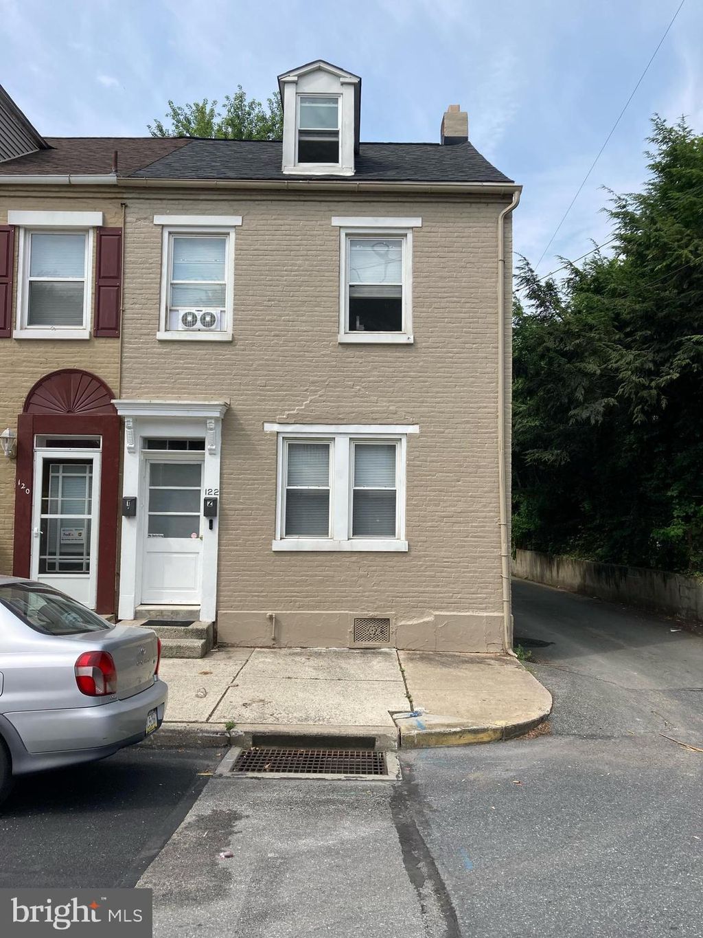 Photo of 122 N SIXTH ST, COLUMBIA, PA 17512 (MLS # PALA2037534)