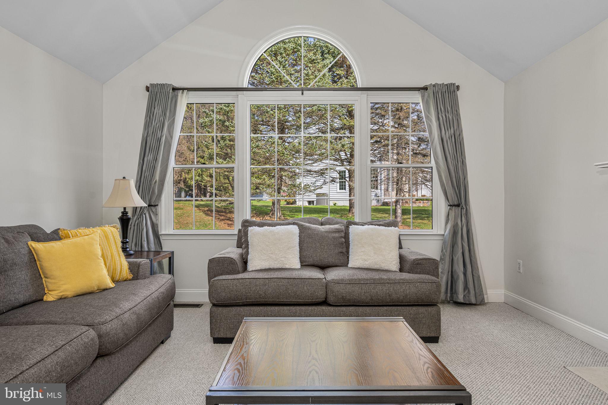 CROSSPOINTE - Residential