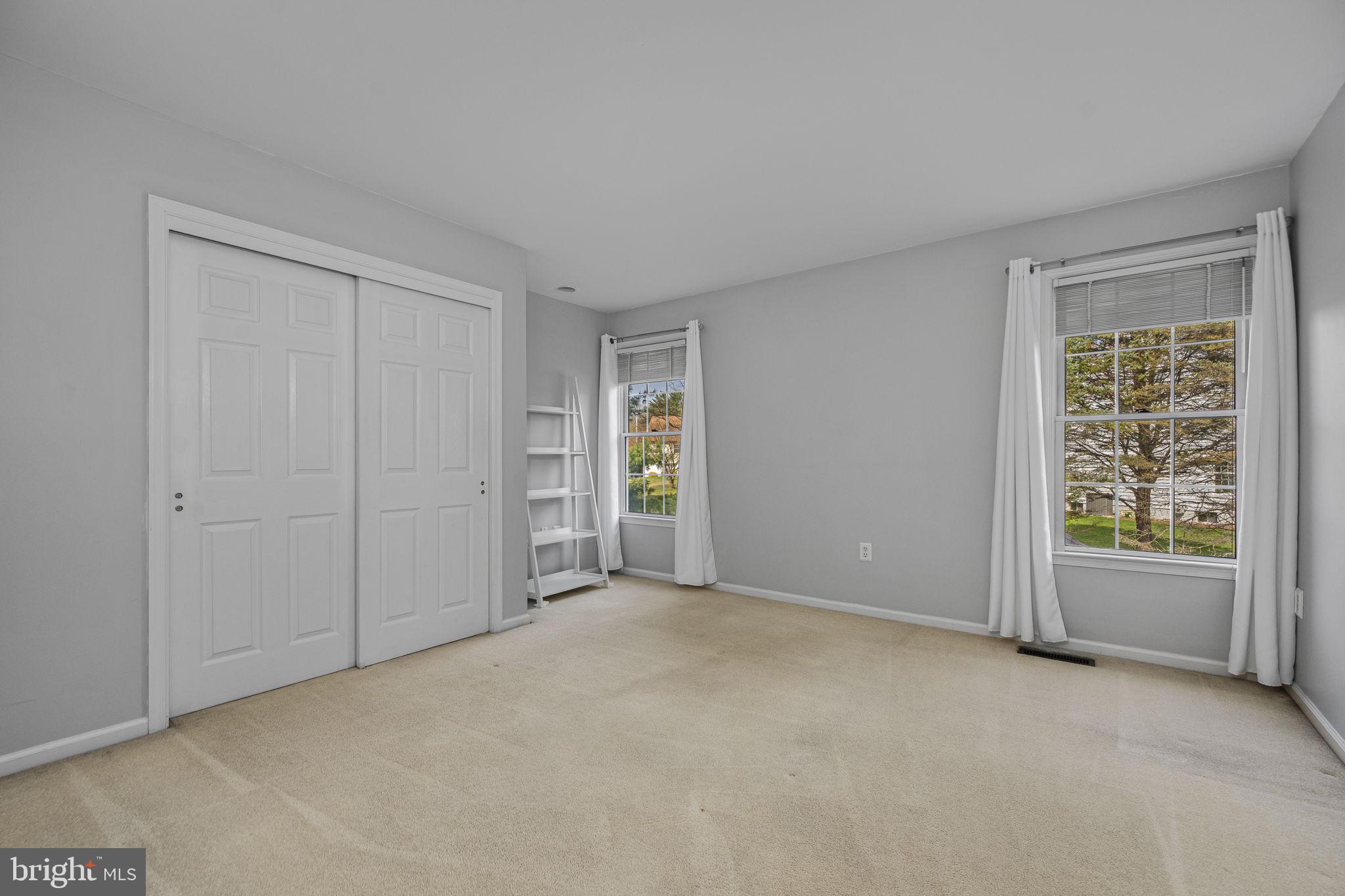 CROSSPOINTE - Residential