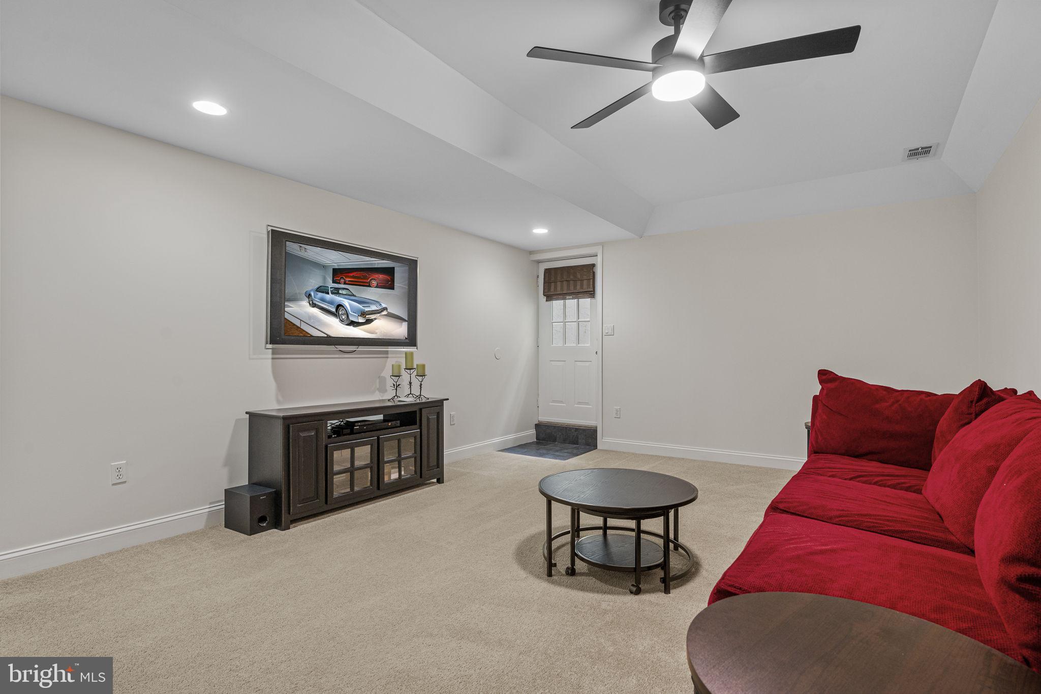 CROSSPOINTE - Residential