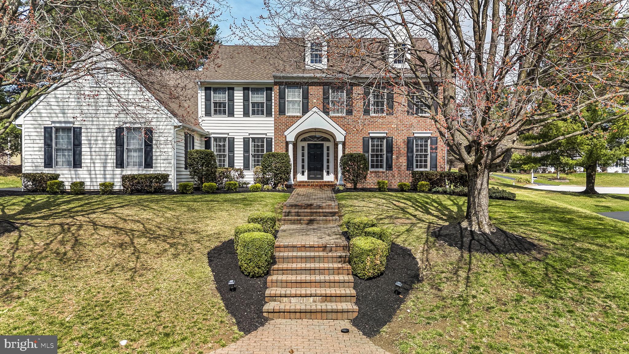 CROSSPOINTE - Residential