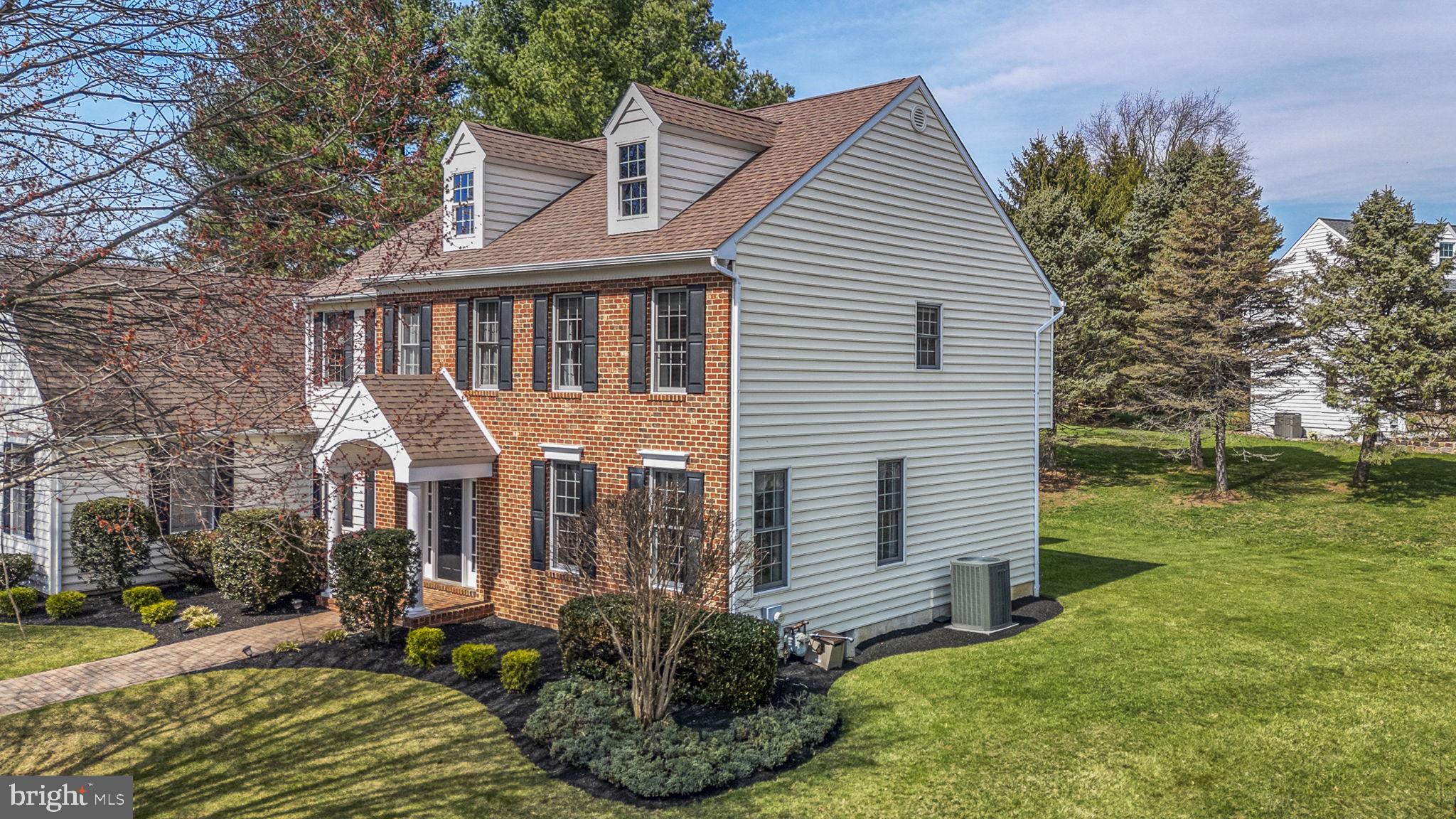 CROSSPOINTE - Residential