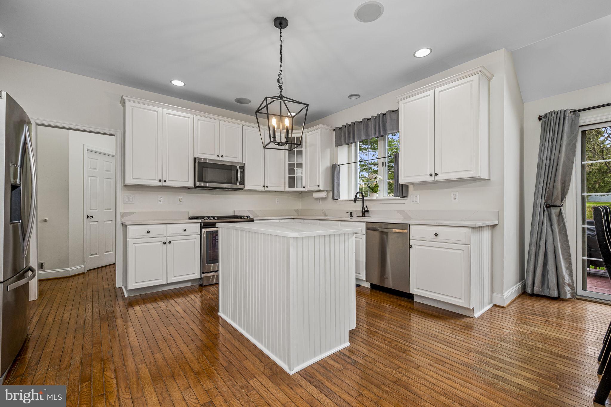 CROSSPOINTE - Residential