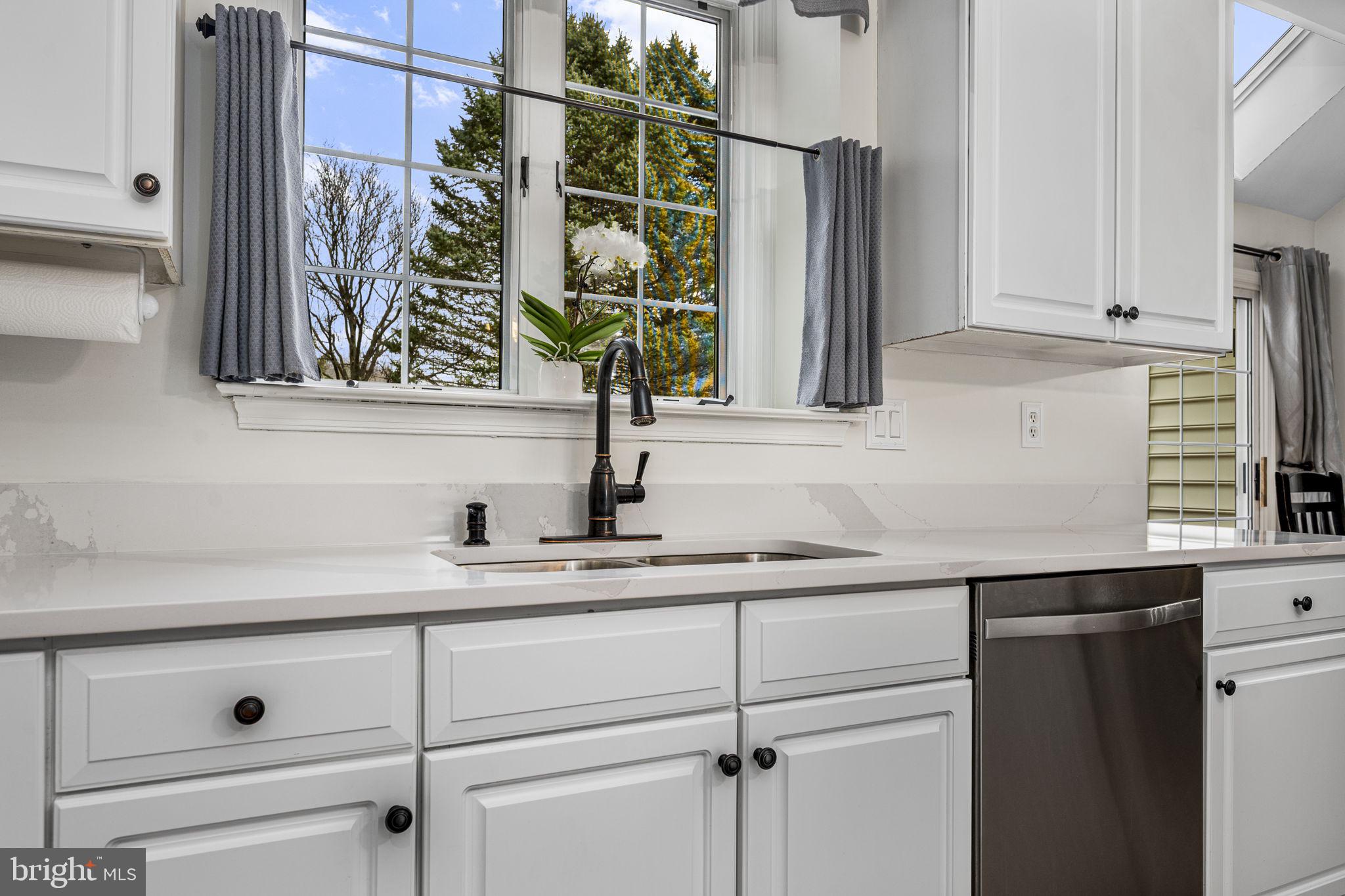 CROSSPOINTE - Residential