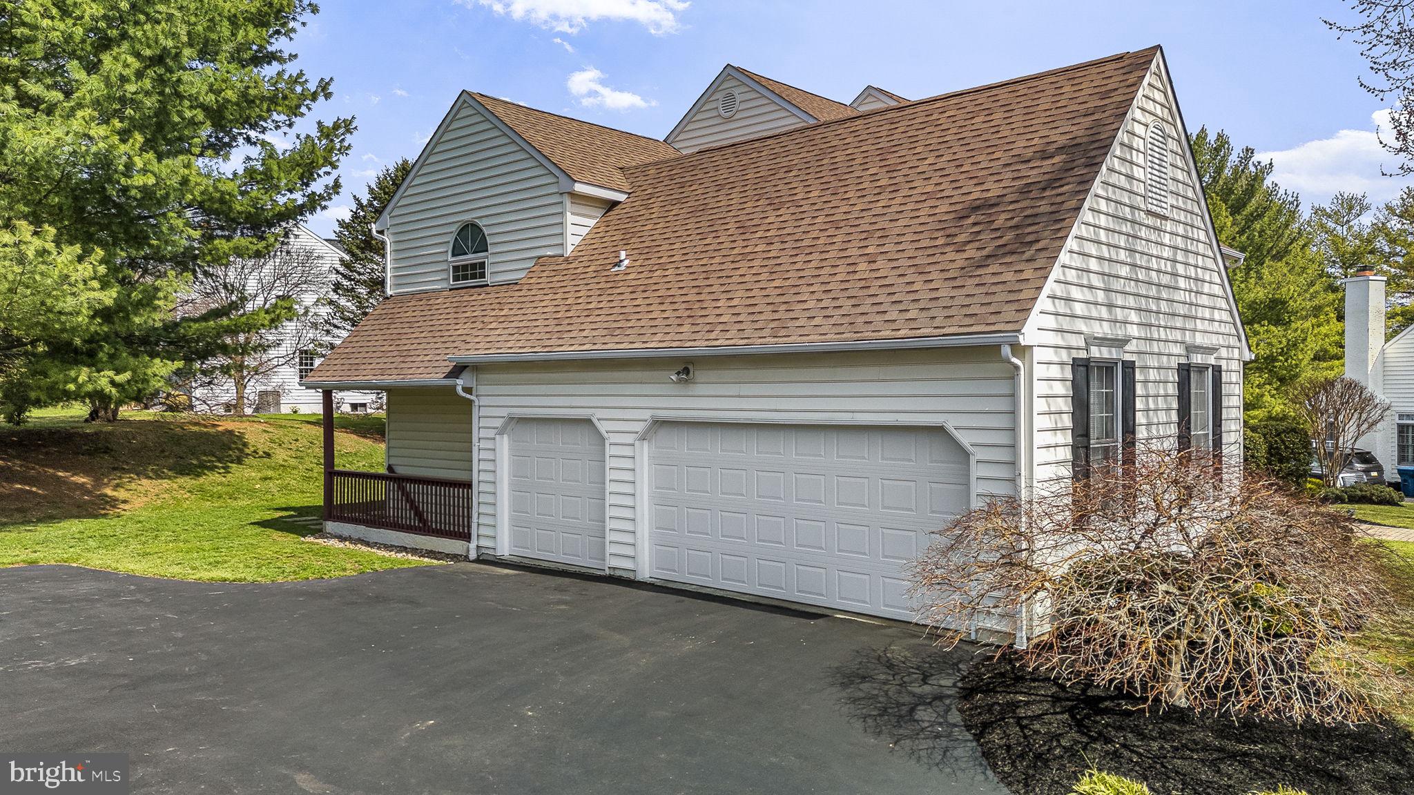 CROSSPOINTE - Residential