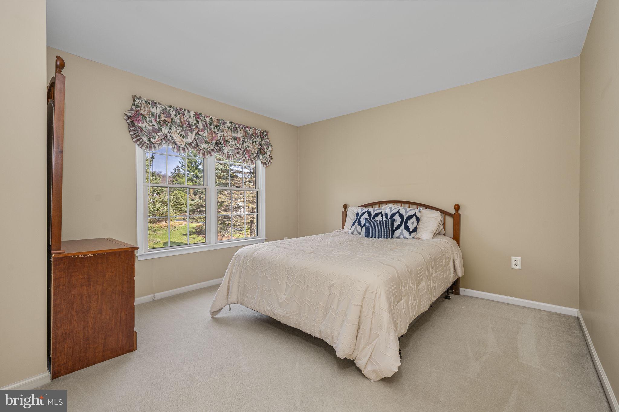 CROSSPOINTE - Residential