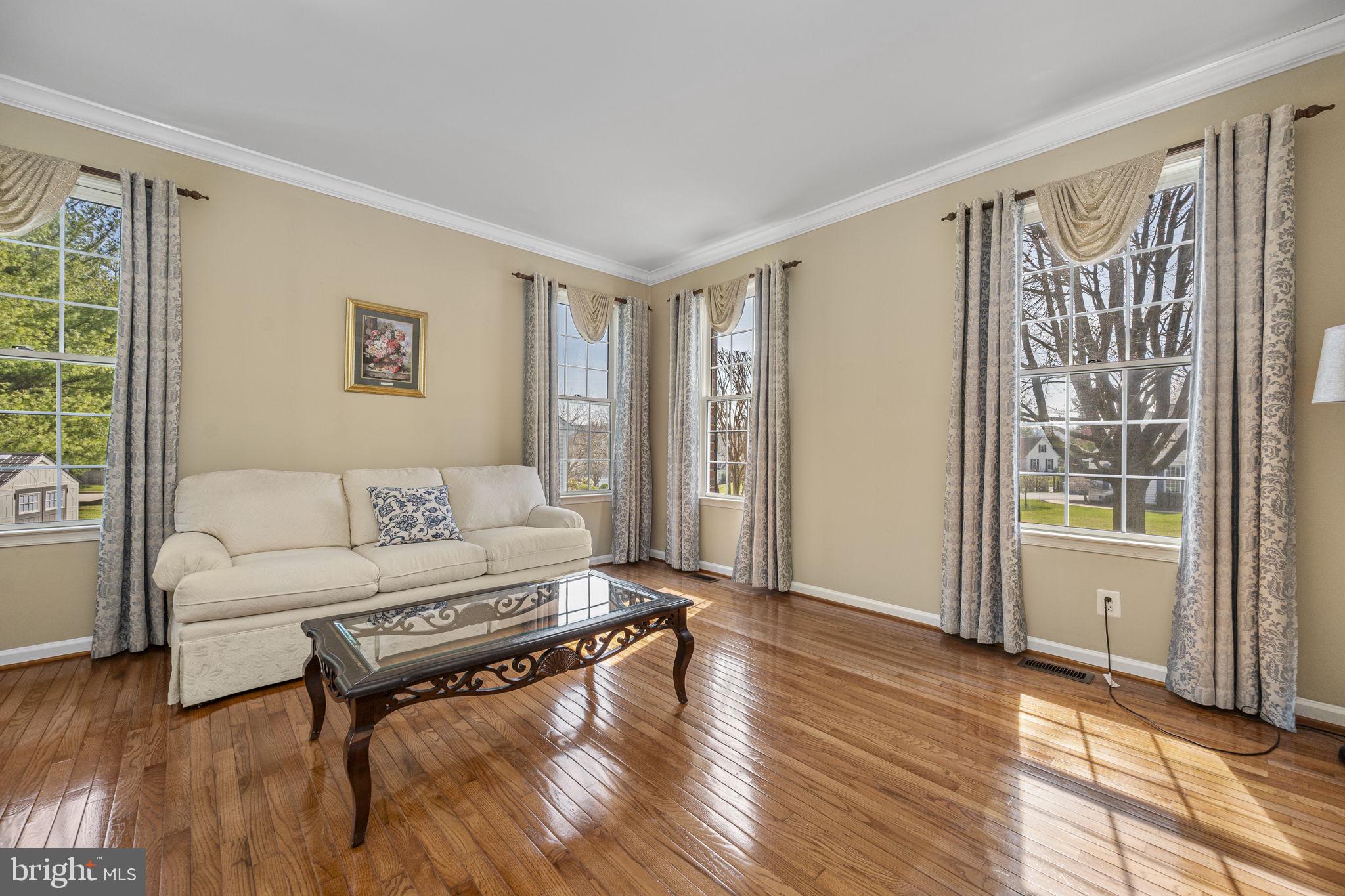 CROSSPOINTE - Residential