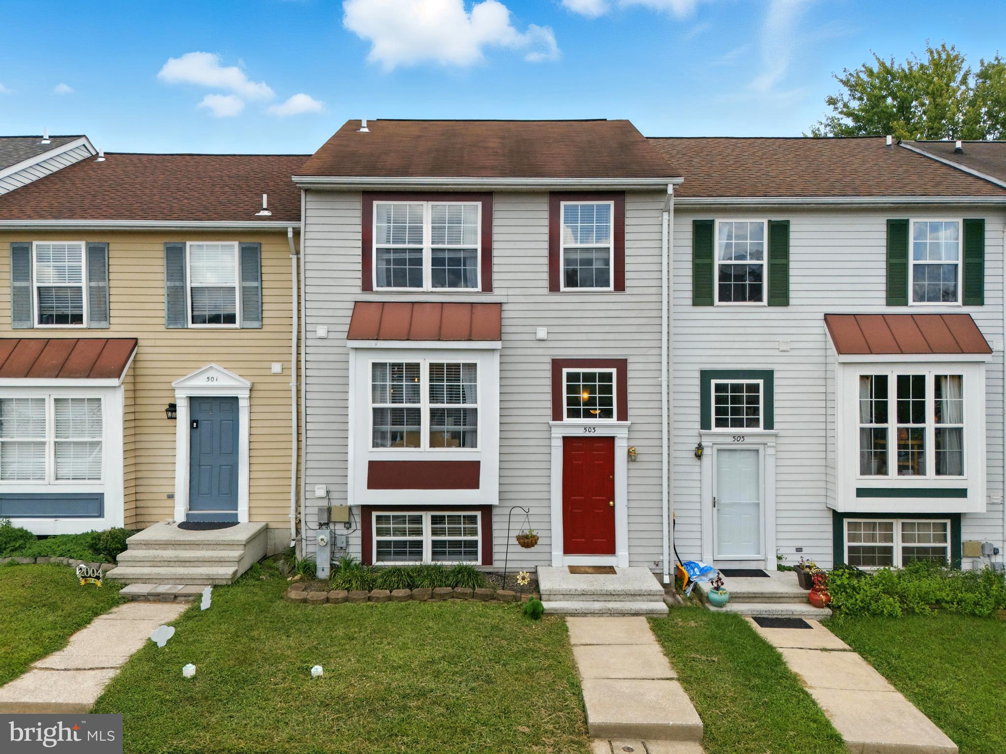 Welcome to this well-kept interior townhome that offers both comfort and convenience in a great location. Inside, you’ll find 3 bedrooms and 1.5 bathrooms, along with a flowing floor plan that works beautifully for everyday living and entertaining. The finished walk-out basement provides valuable bonus space perfect for a home office, gym, or extra family room with direct access to the backyard.
Step outside from the living room to a spacious deck, ideal for relaxing, grilling, or entertaining. A private, fenced-in backyard adds even more outdoor enjoyment for gardening, pets, or play.
Recent updates include a new HVAC system installed just last year, and all appliances convey, making the move-in process even easier. Conveniently located near shopping, dining, and more, this home balances comfortable living with everyday convenience.