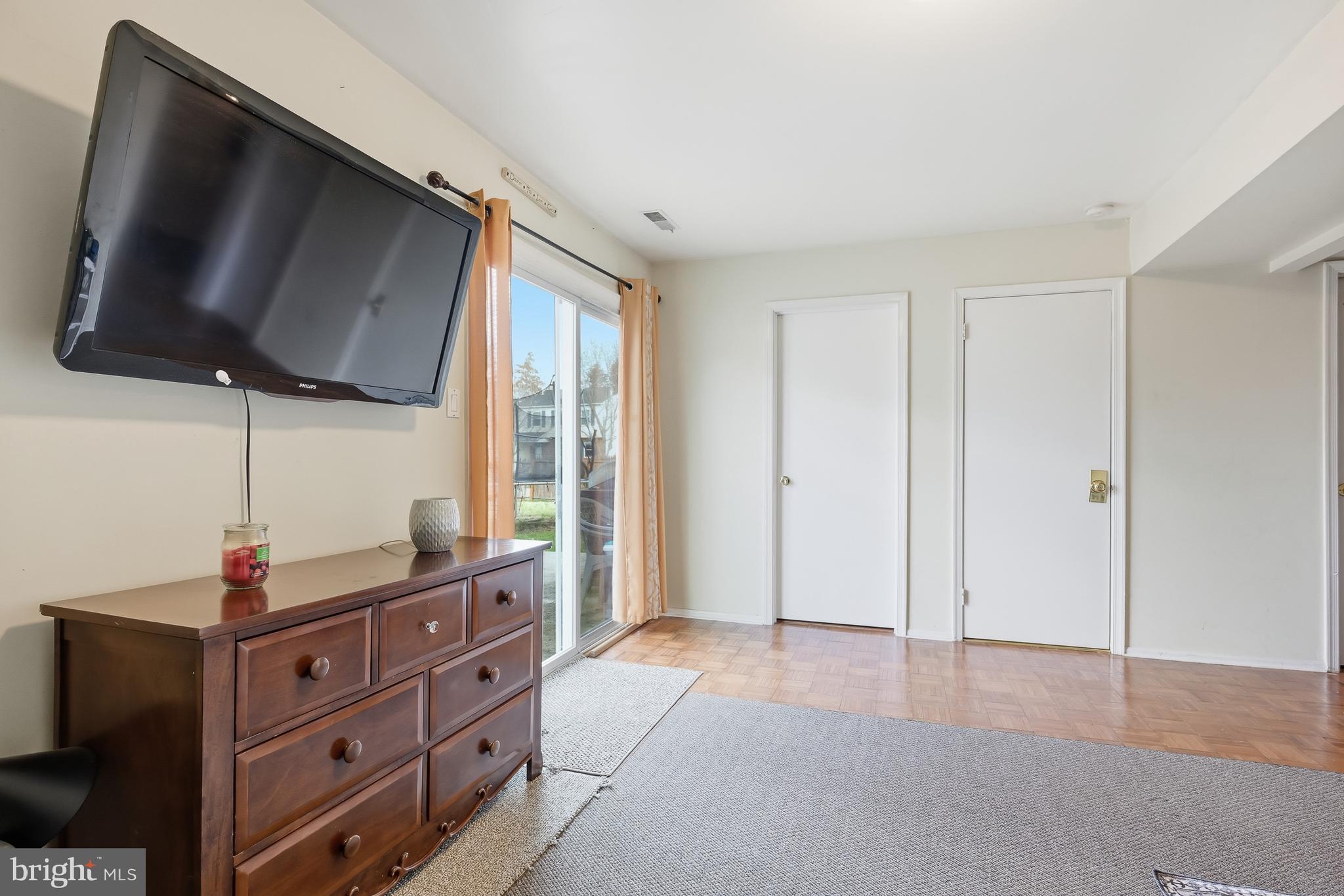 PORTER SQUARE - Residential